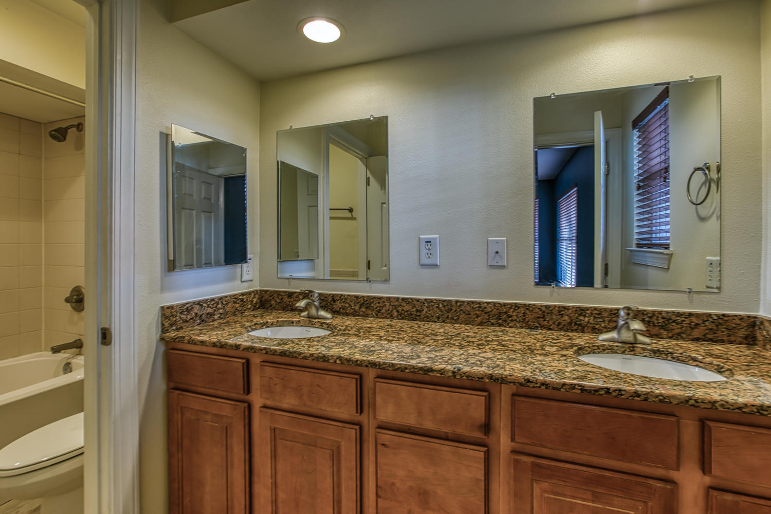 EAGLE BAY - Residential