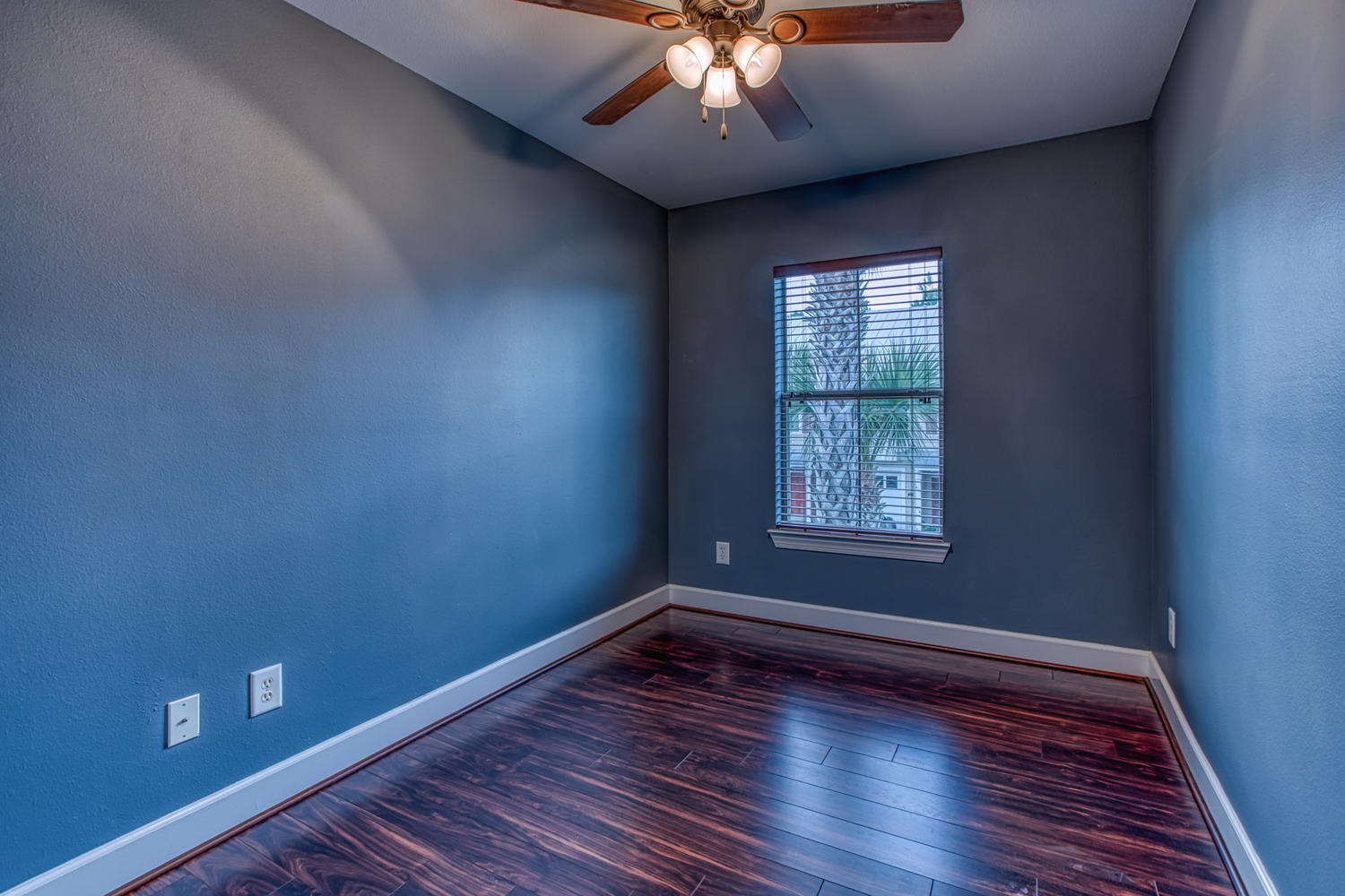 EAGLE BAY - Residential