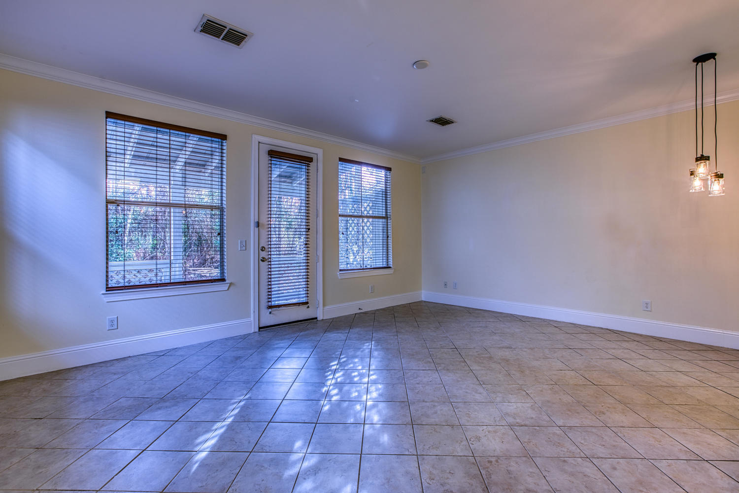 EAGLE BAY - Residential