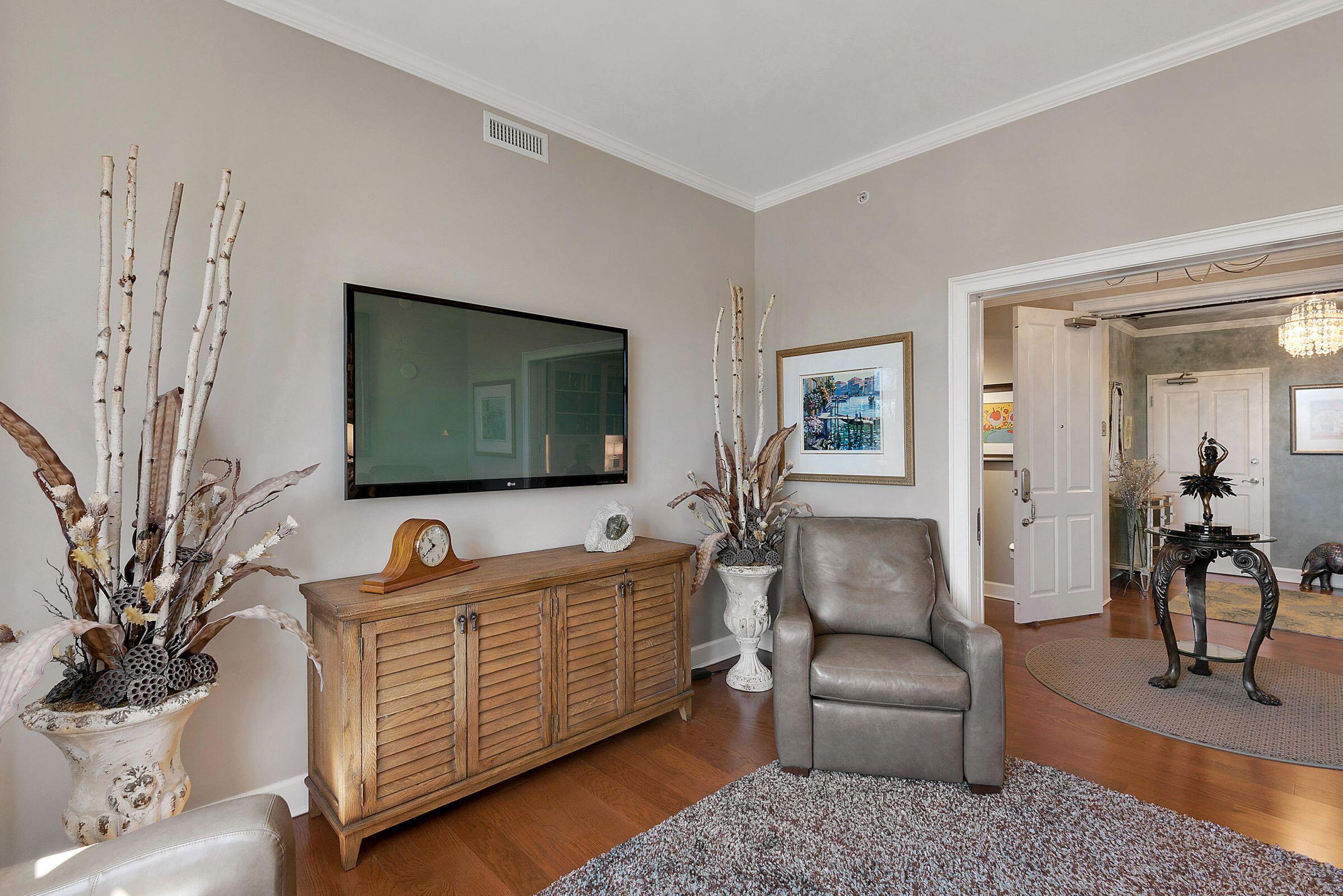 ONE WATER PLACE AT KELLY PLANTATION - Residential