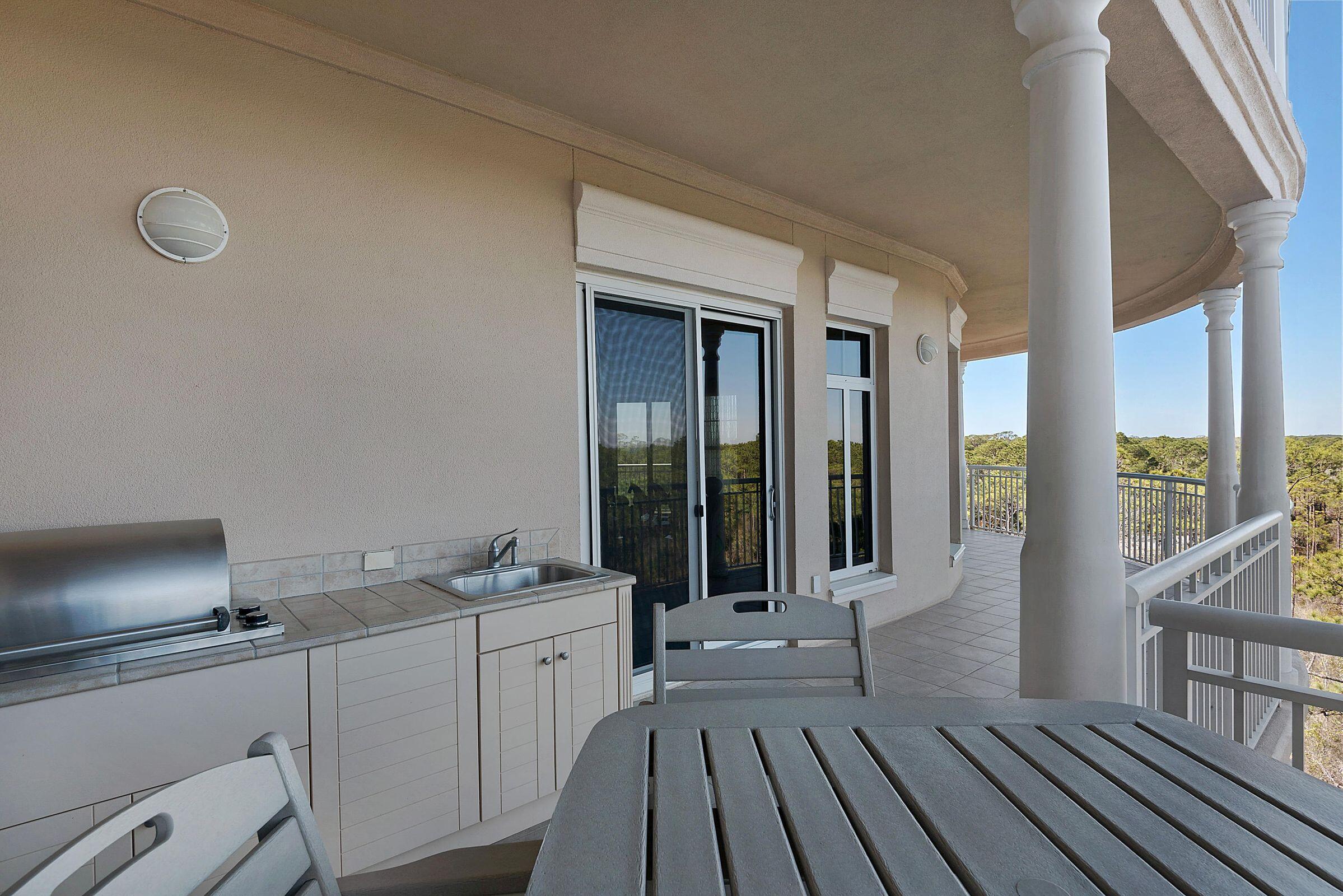 ONE WATER PLACE AT KELLY PLANTATION - Residential