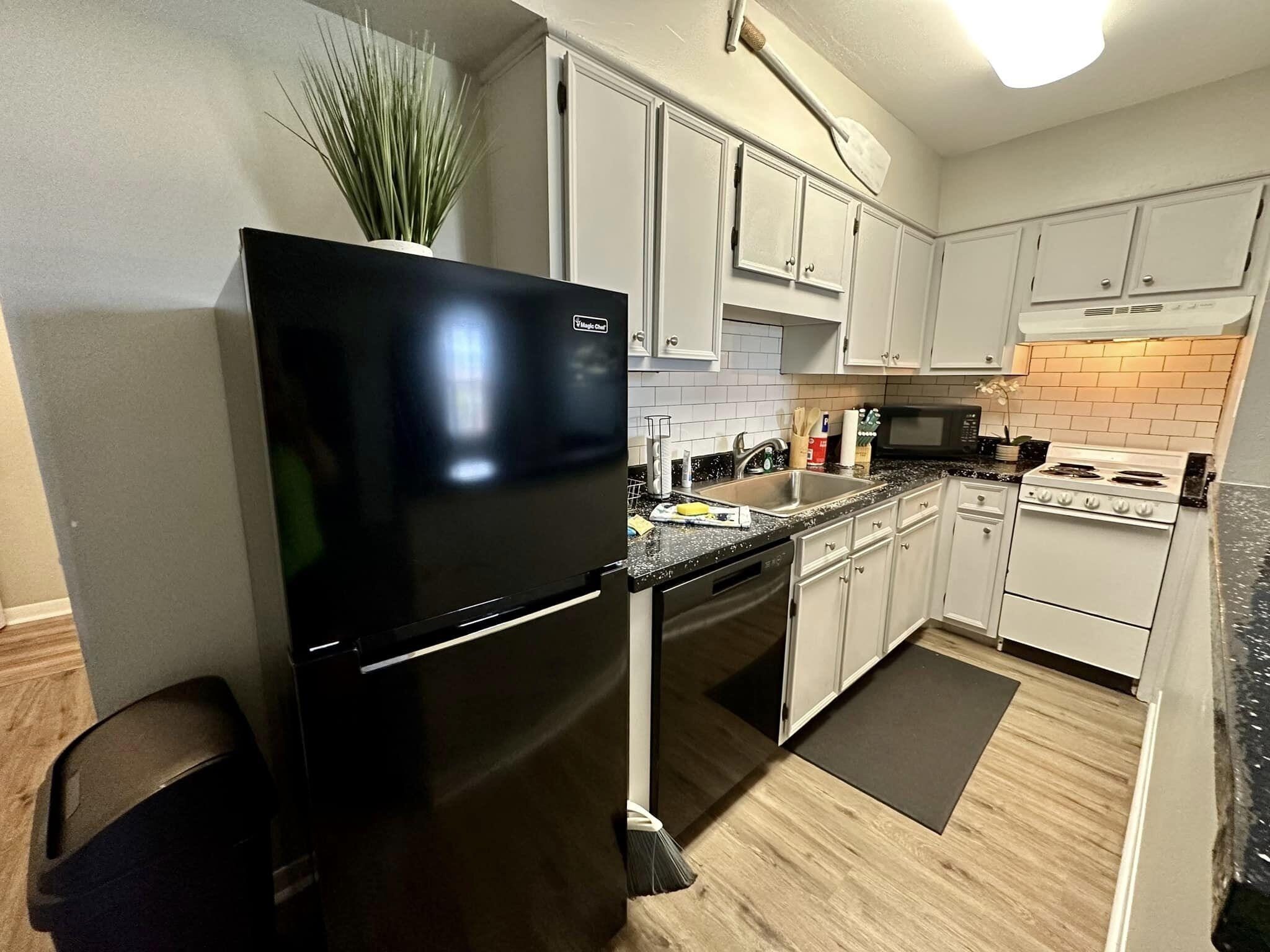 SANDY POINTE - Residential Lease