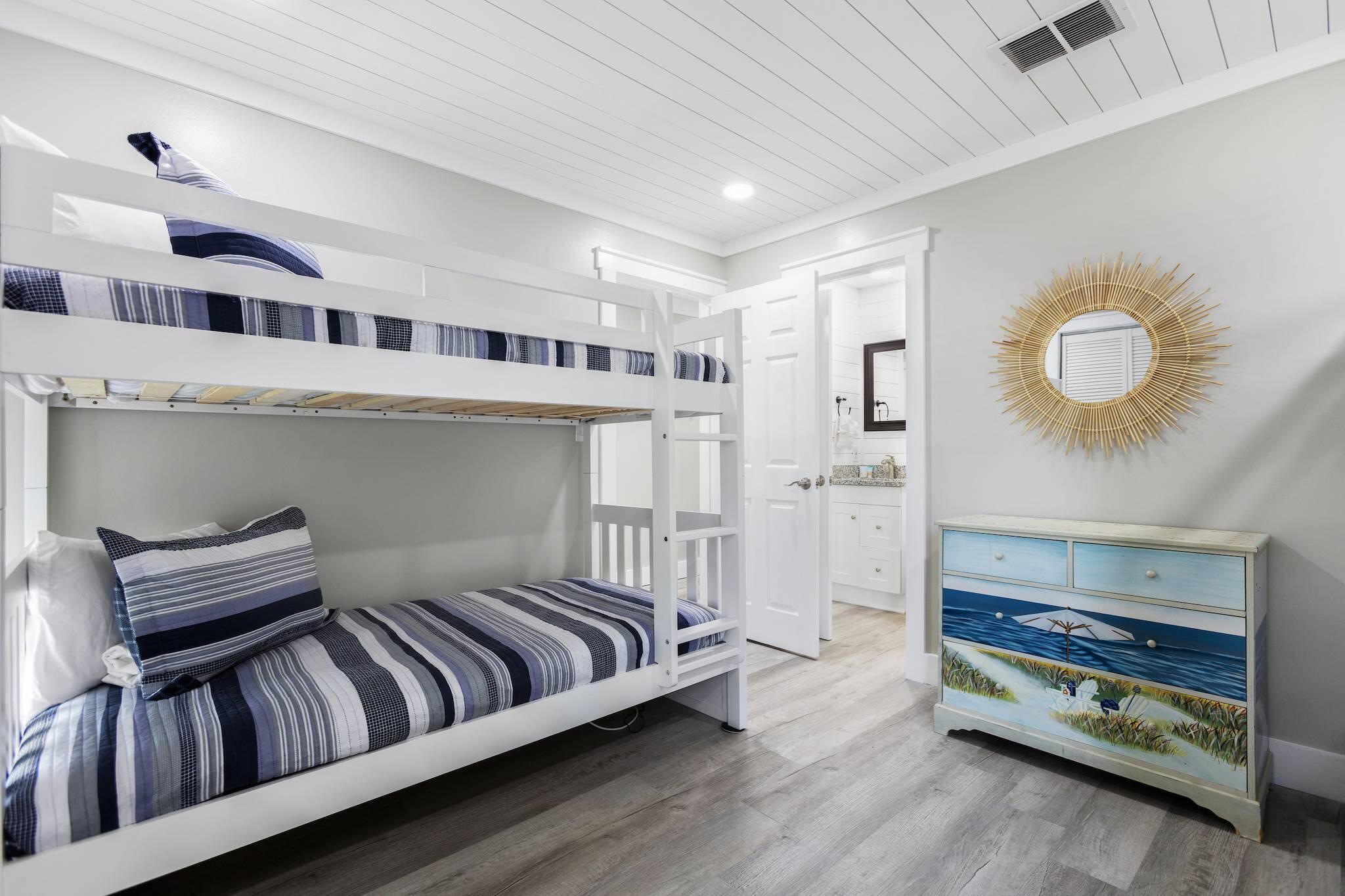 HARBUR ARMS CONDO - Residential