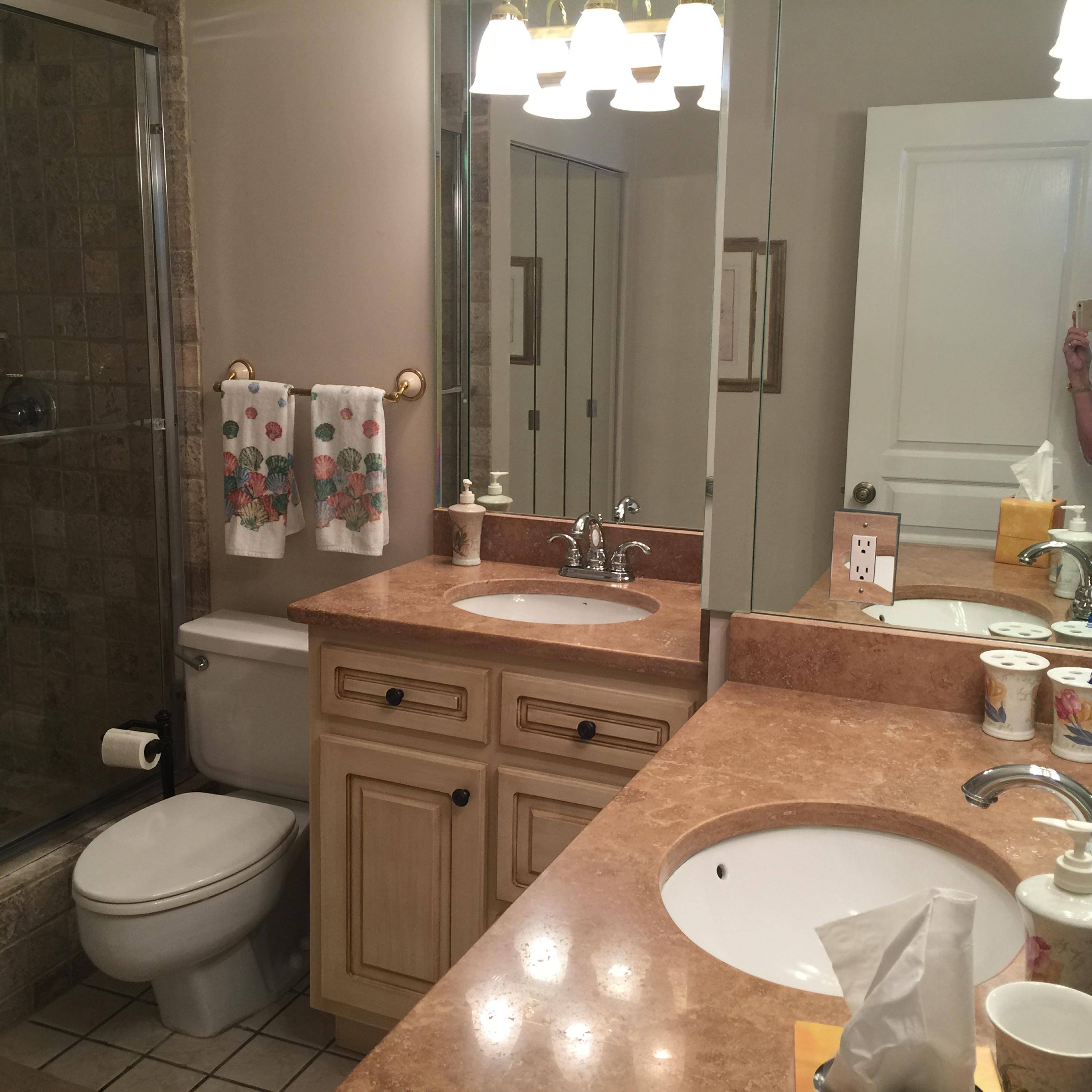 SHORELINE TOWERS 1 - Residential