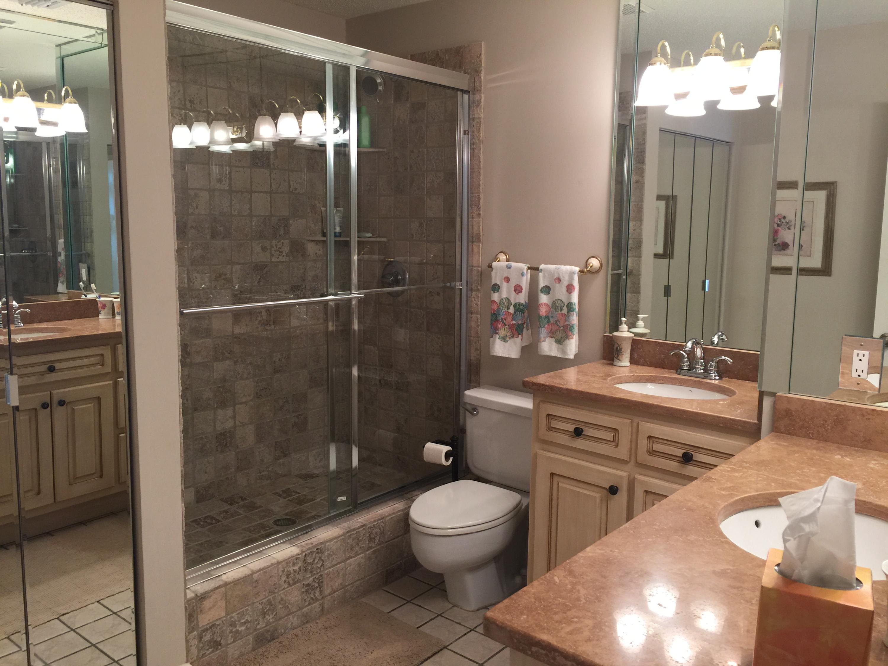 SHORELINE TOWERS 1 - Residential