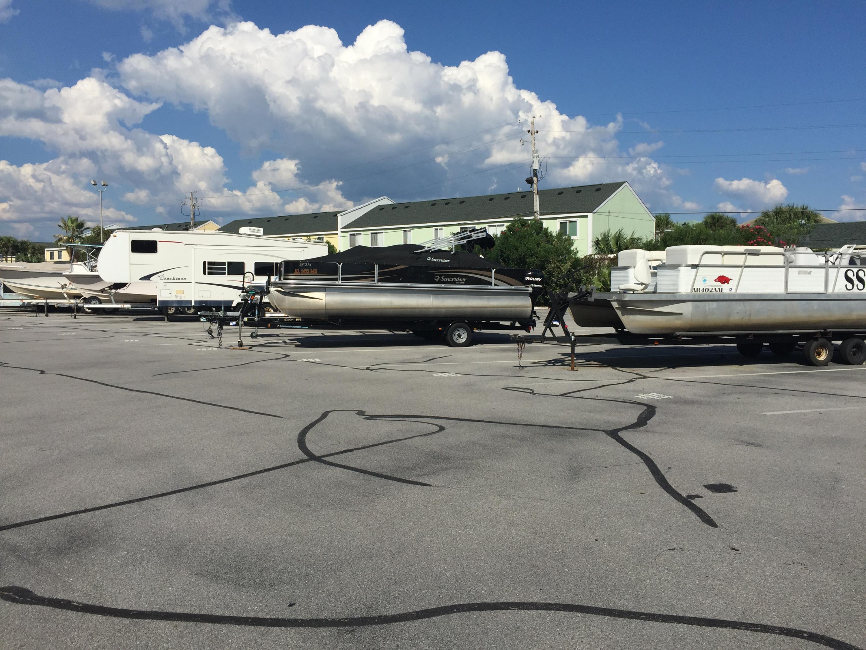 SHORELINE TOWERS 1 - Residential