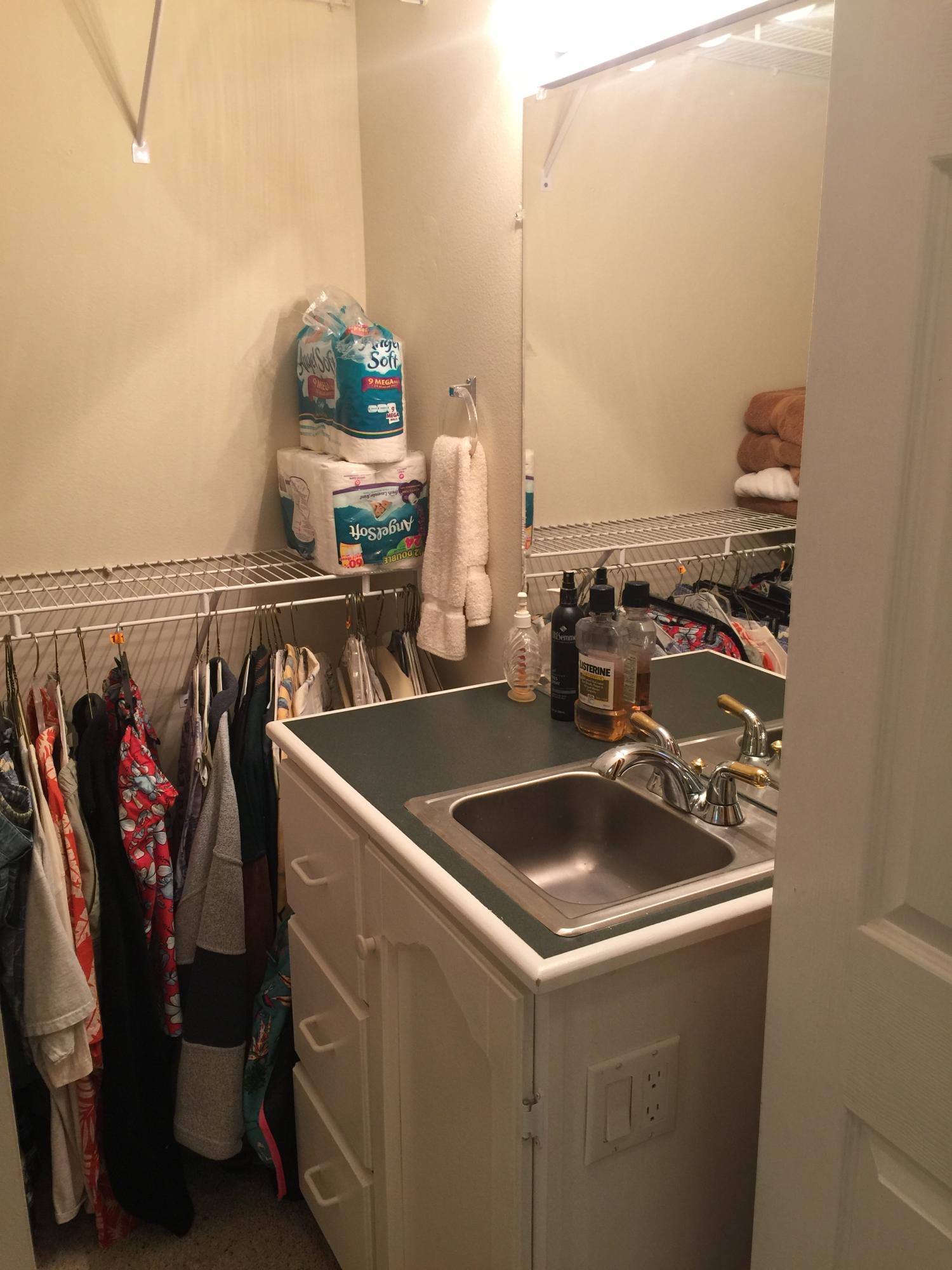 SHORELINE TOWERS 1 - Residential