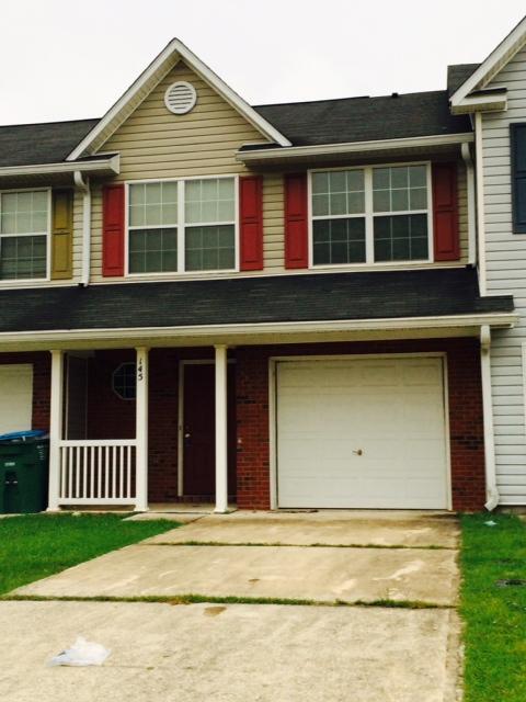 ROLLING PINES - Residential Lease