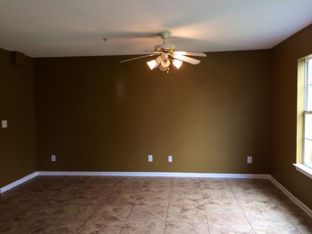 ROLLING PINES - Residential Lease