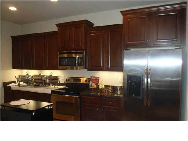 BROWNSTONE MANOR - Residential