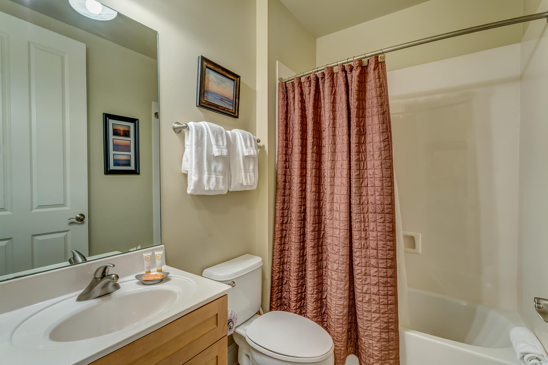 AQUA Beachside Resort - Residential