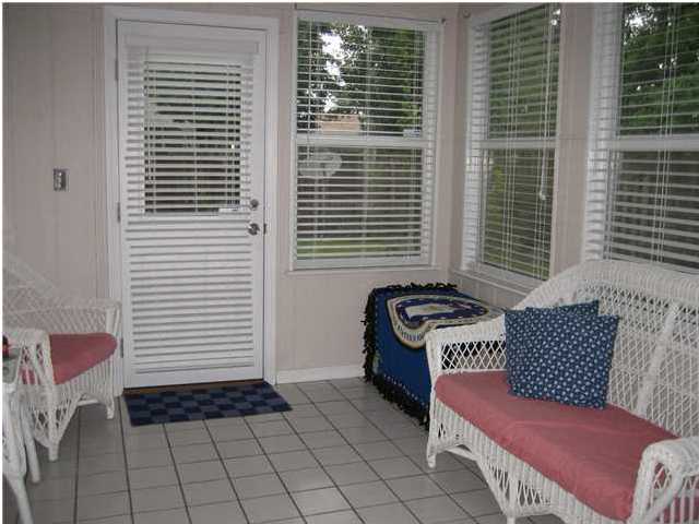 PARKWOOD PLACE AT BLUEWATER BAY - Residential Lease