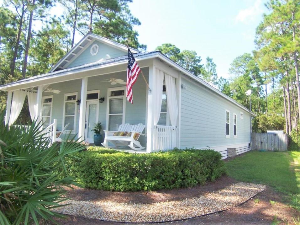 MAGNOLIA BEACH - Residential