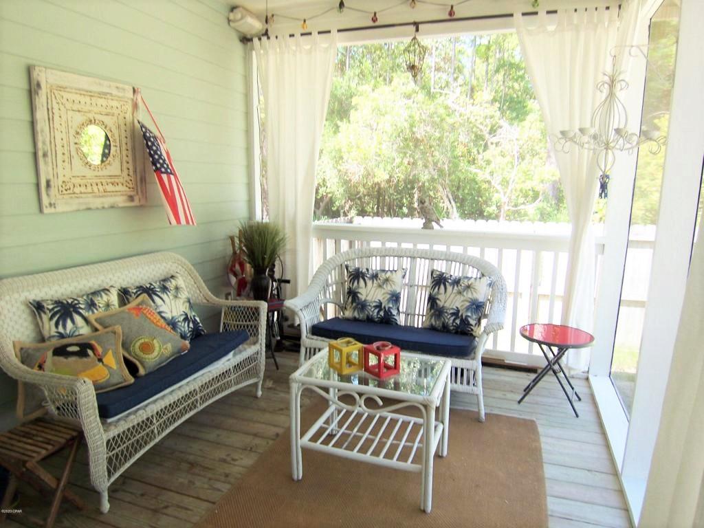 MAGNOLIA BEACH - Residential