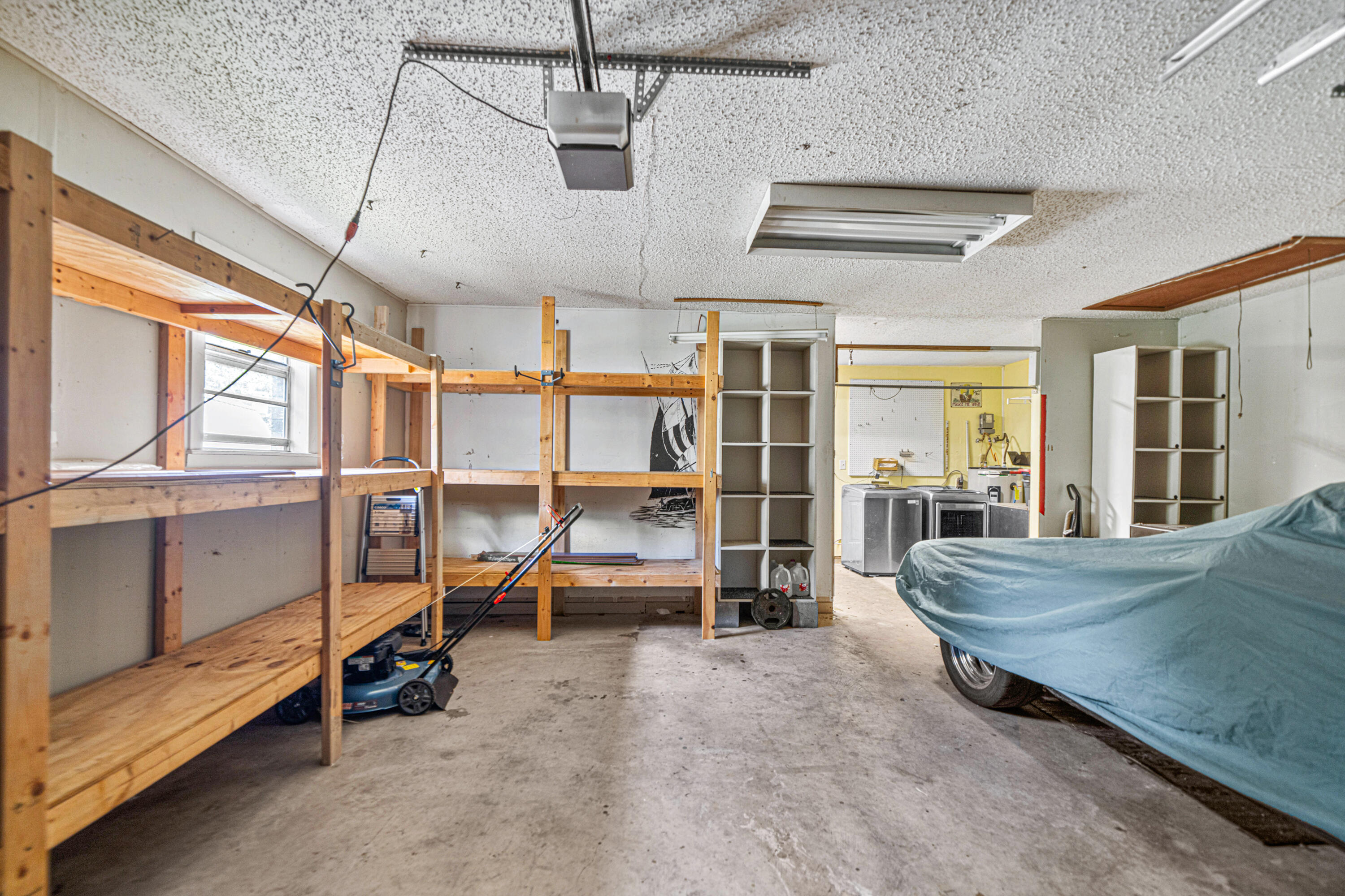 LAKEVIEW ESTATES - Residential