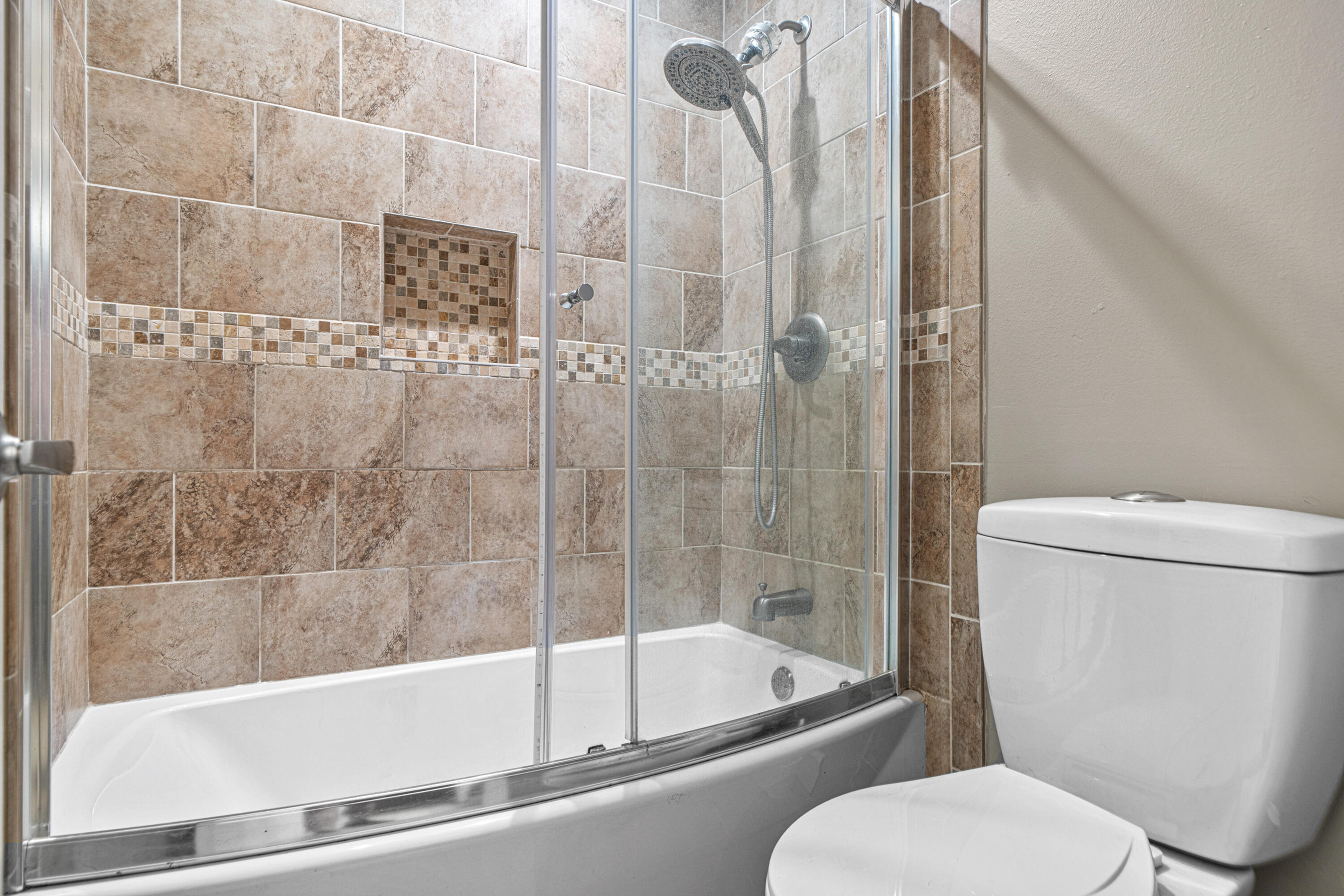 LAKEVIEW ESTATES - Residential