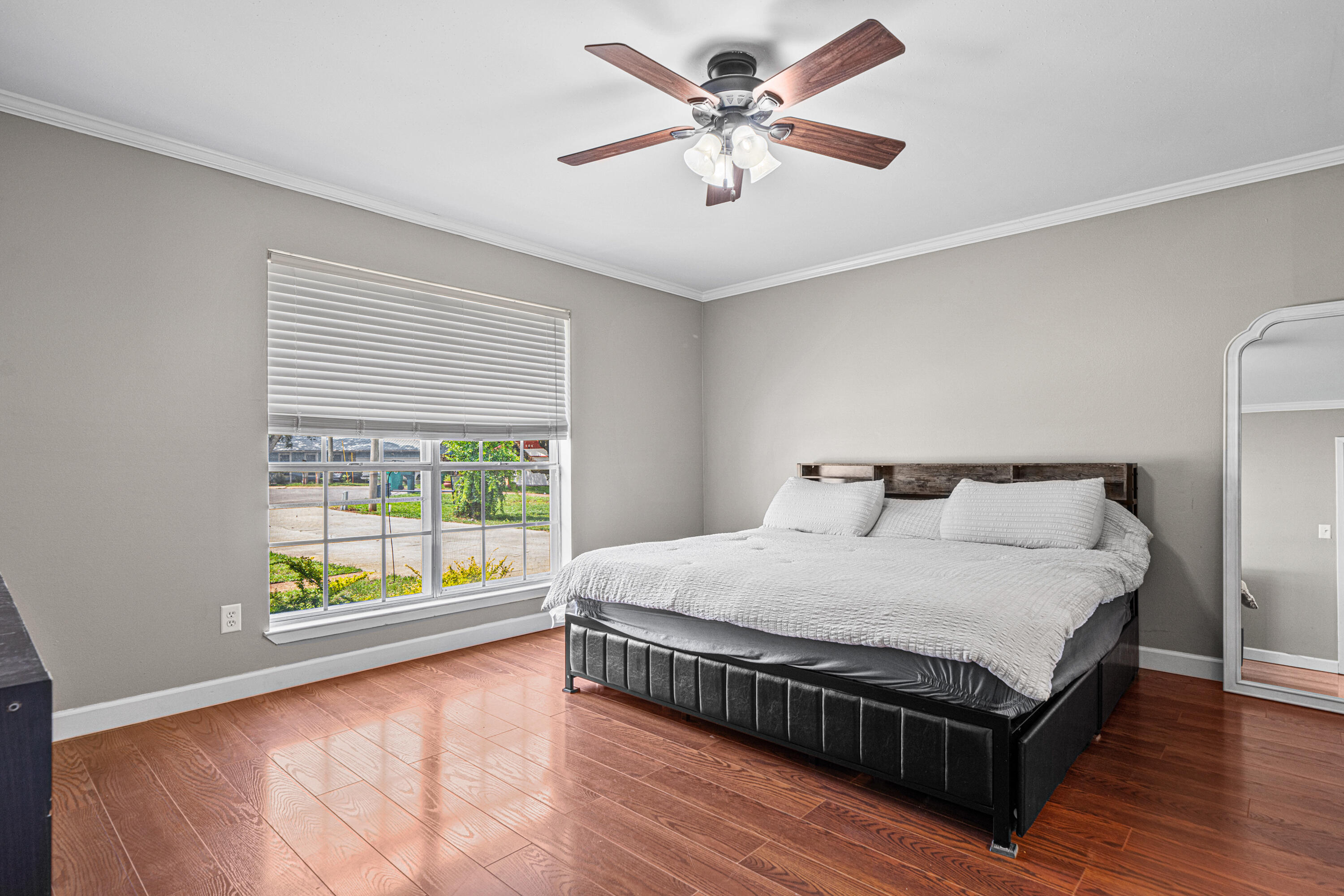 LAKEVIEW ESTATES - Residential