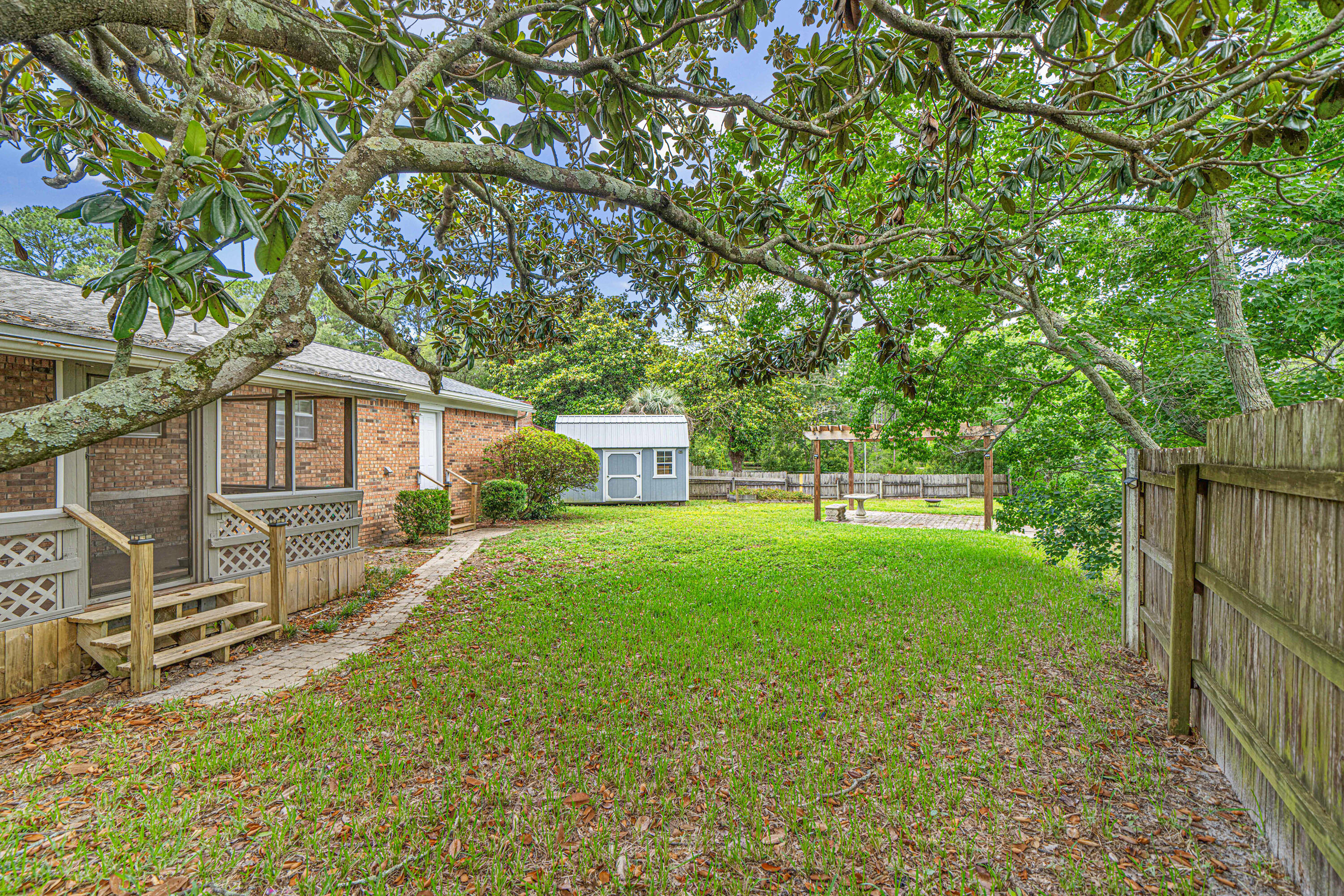 LAKEVIEW ESTATES - Residential