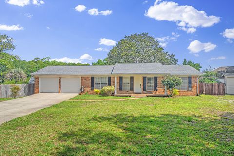 Photo of 203 Elizabeth Court, Fort Walton Beach, FL 32547 (MLS # 978903) Photo of 203 Elizabeth Court, Fort Walton Beach, FL 32547 (MLS # 978903)