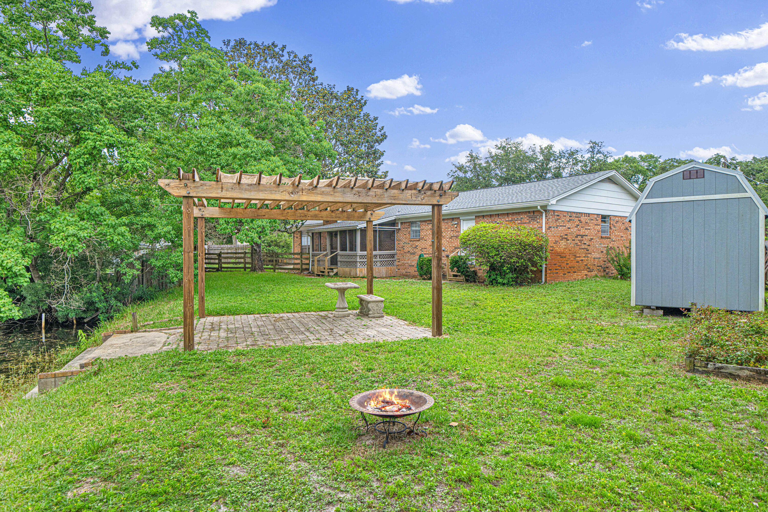 LAKEVIEW ESTATES - Residential