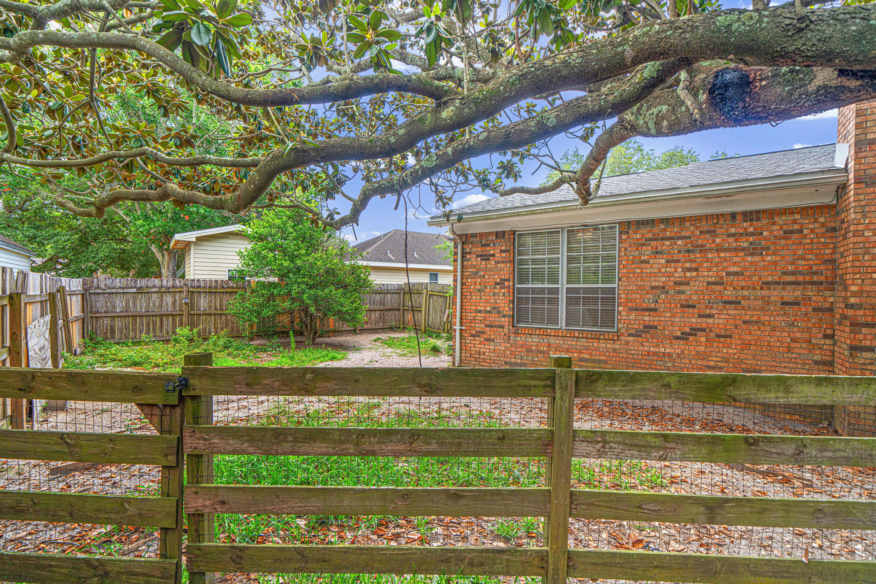 LAKEVIEW ESTATES - Residential