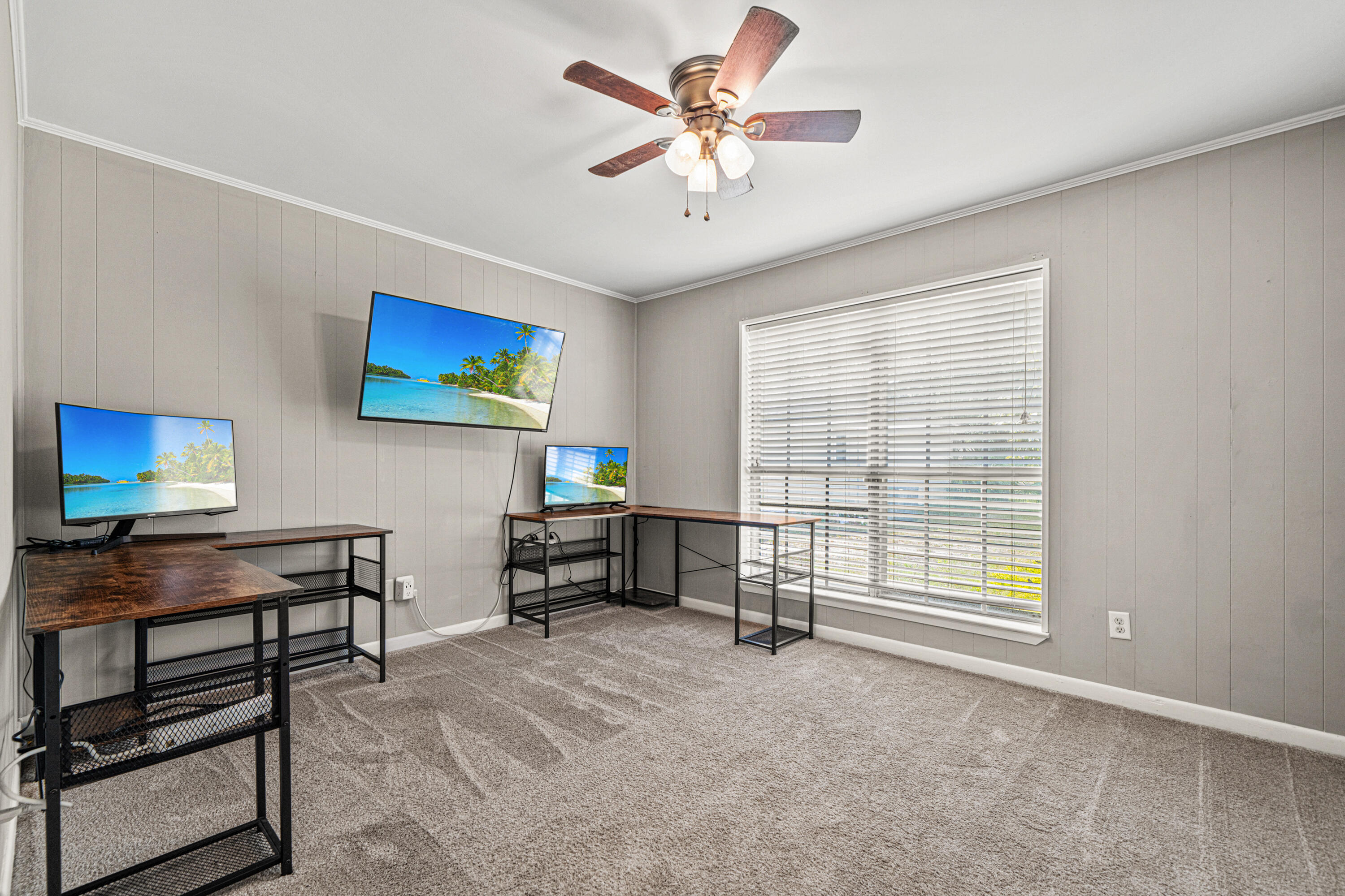 LAKEVIEW ESTATES - Residential
