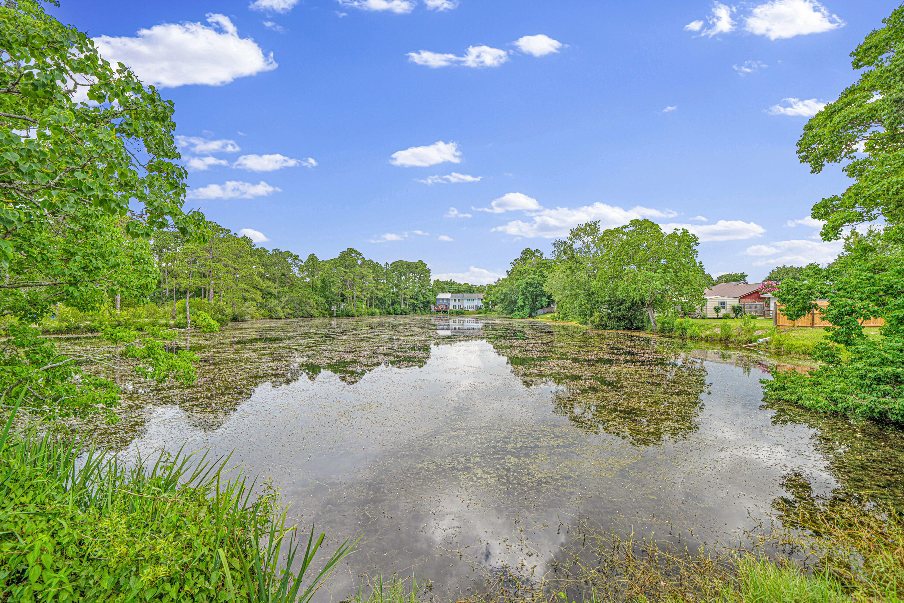 LAKEVIEW ESTATES - Residential