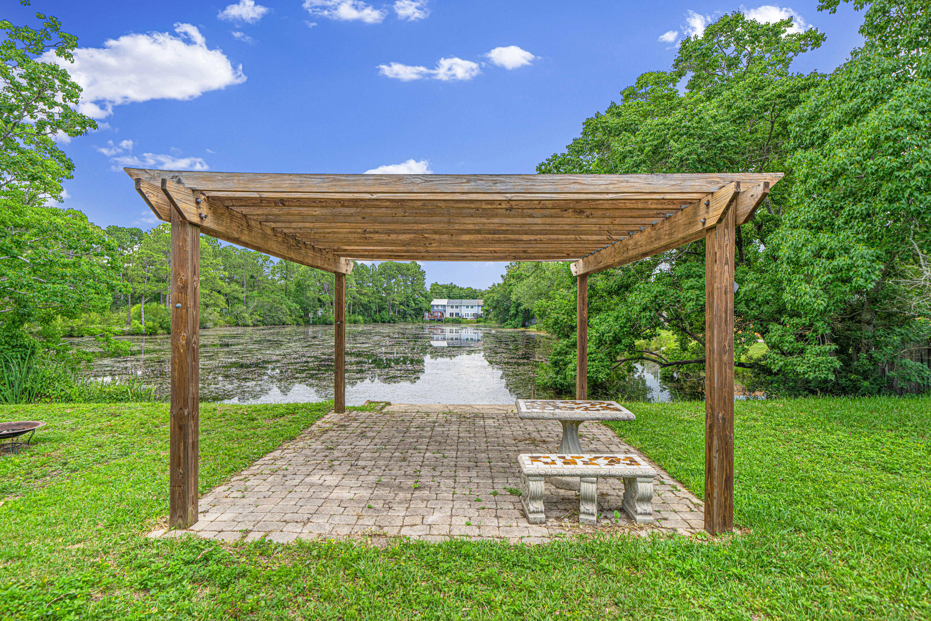 LAKEVIEW ESTATES - Residential
