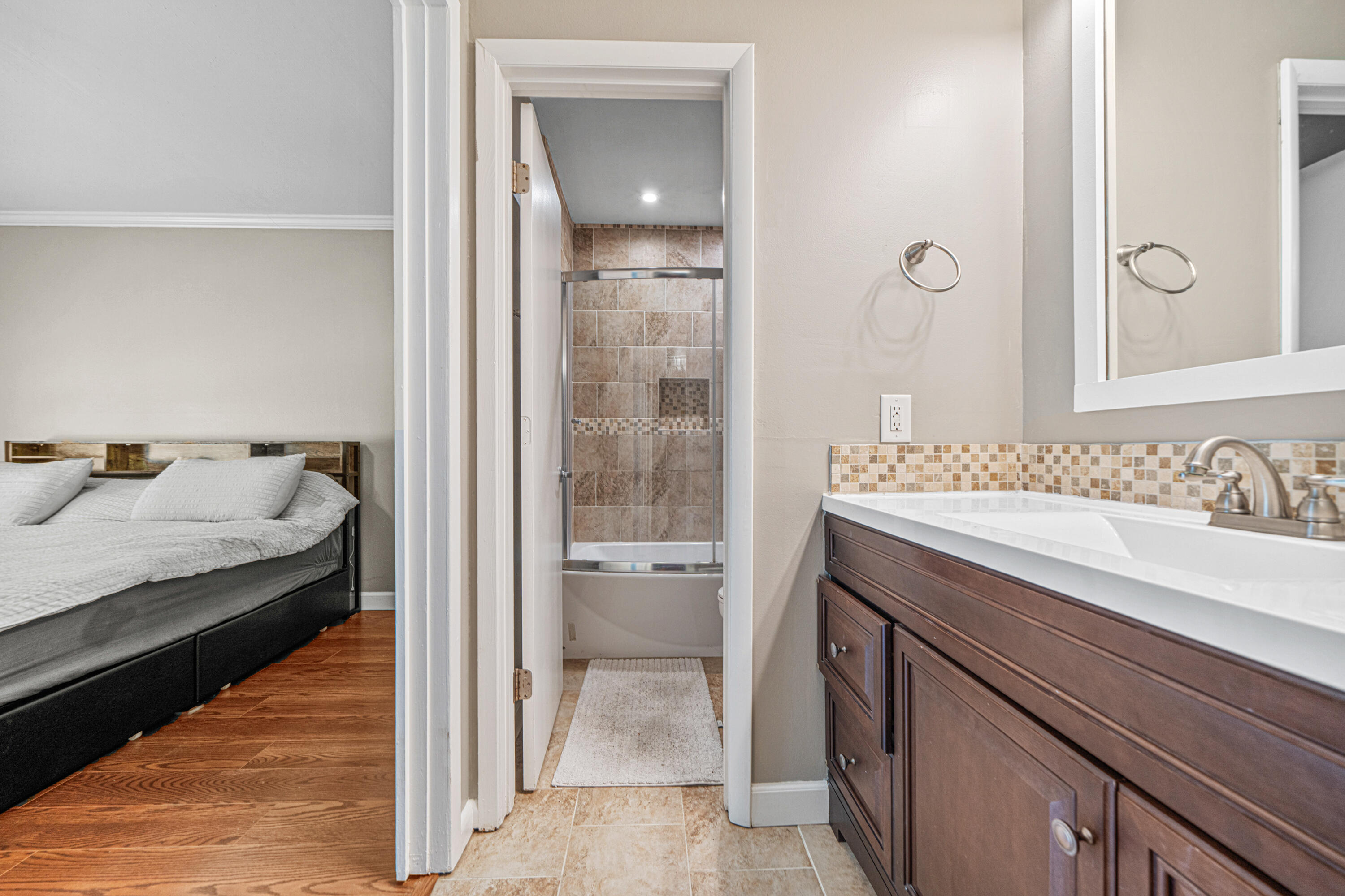 LAKEVIEW ESTATES - Residential