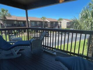 PORTSIDE CONDO 2 BR 1.5 BA UNIT 6 BUILDING P ORB 970 P 1-70 2BR 1.5B 1120 H&C ORB 3560 P 2145 - Residential