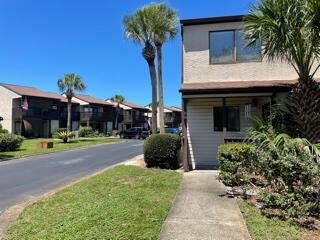 PORTSIDE CONDO 2 BR 1.5 BA UNIT 6 BUILDING P ORB 970 P 1-70 2BR 1.5B 1120 H&C ORB 3560 P 2145 - Residential