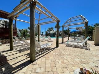 PORTSIDE CONDO 2 BR 1.5 BA UNIT 6 BUILDING P ORB 970 P 1-70 2BR 1.5B 1120 H&C ORB 3560 P 2145 - Residential