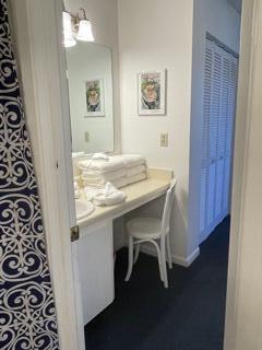 PORTSIDE CONDO 2 BR 1.5 BA UNIT 6 BUILDING P ORB 970 P 1-70 2BR 1.5B 1120 H&C ORB 3560 P 2145 - Residential