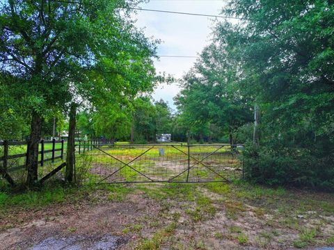 Photo of 1 ac Manassas Road, Milton, FL 32583 (MLS # 981353) Photo of 1 ac Manassas Road, Milton, FL 32583 (MLS # 981353)