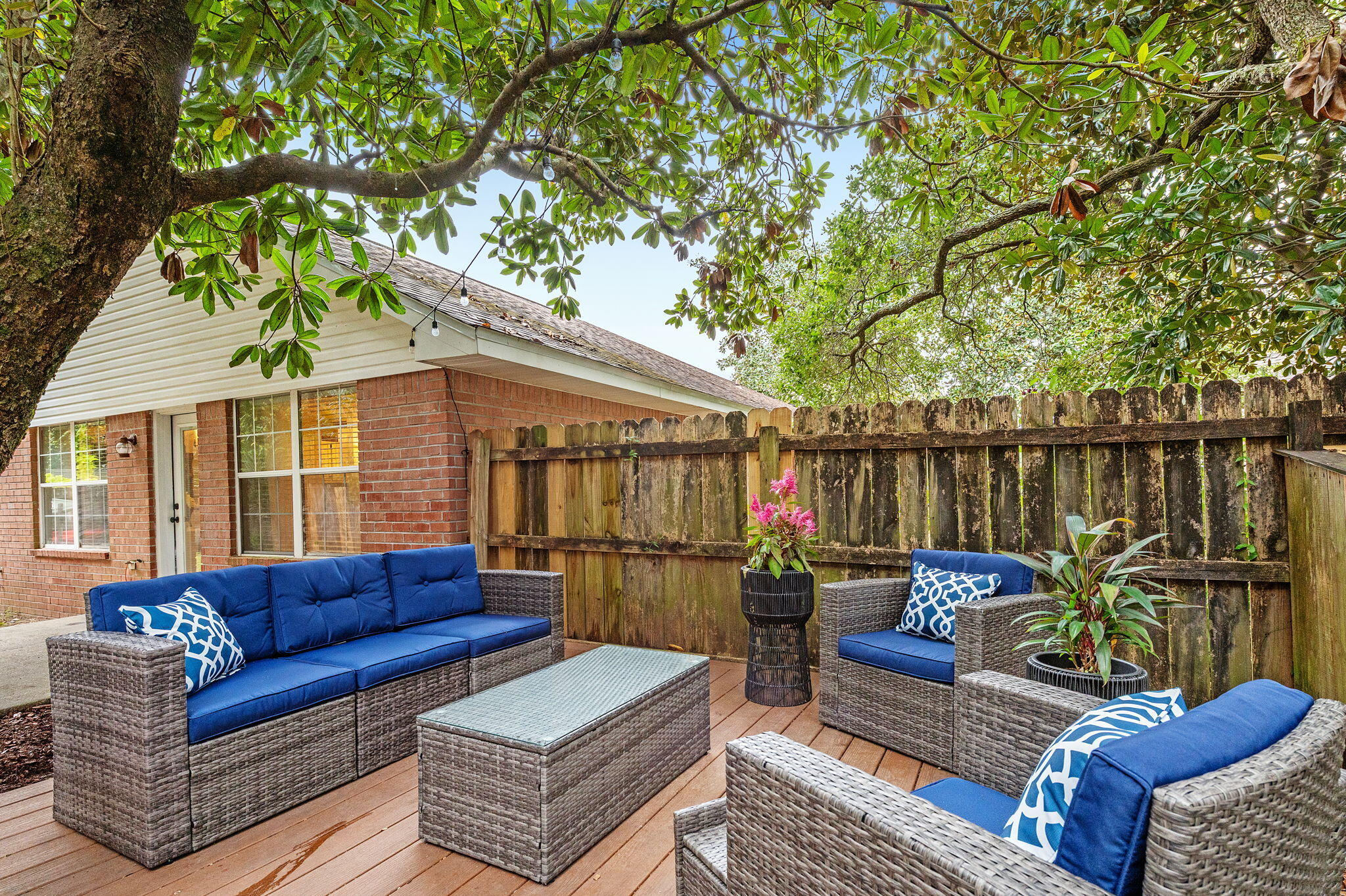 IVALEA GARDENS - Residential