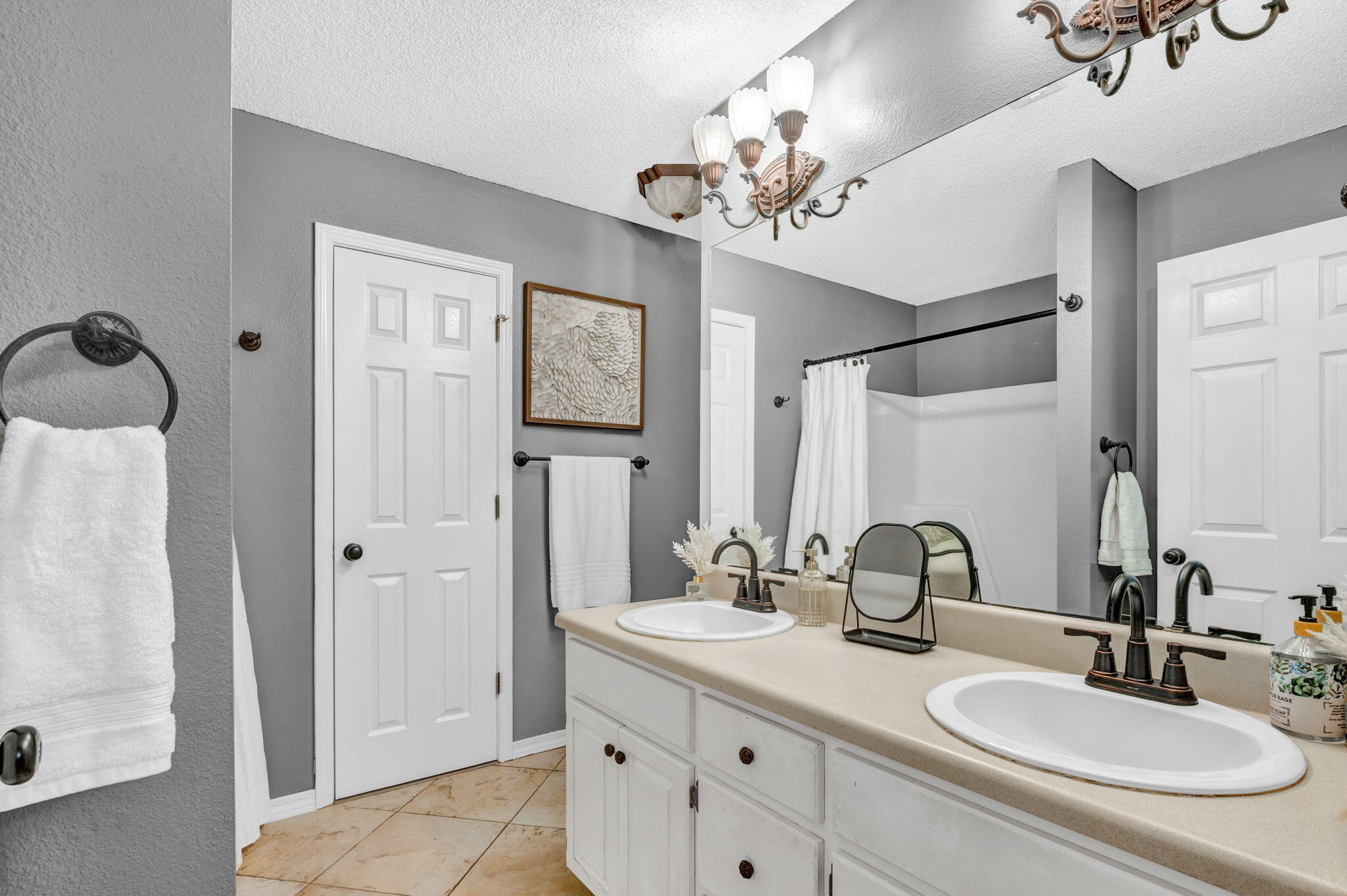 IVALEA GARDENS - Residential