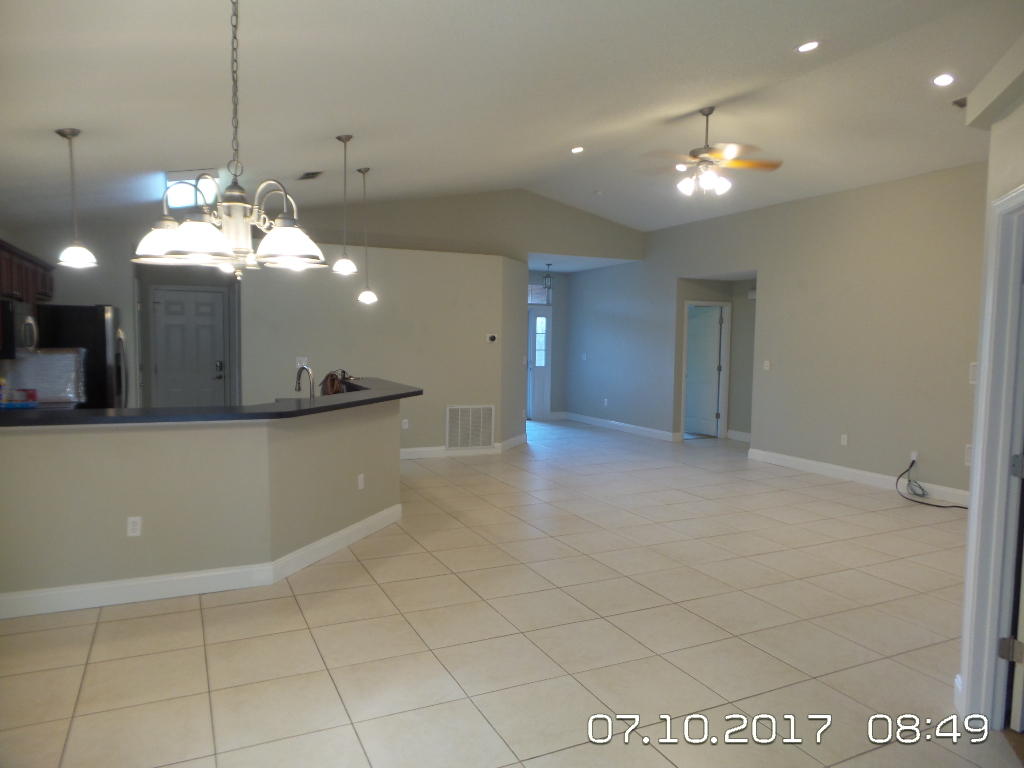 REDSTONE ESTATES - Residential Lease