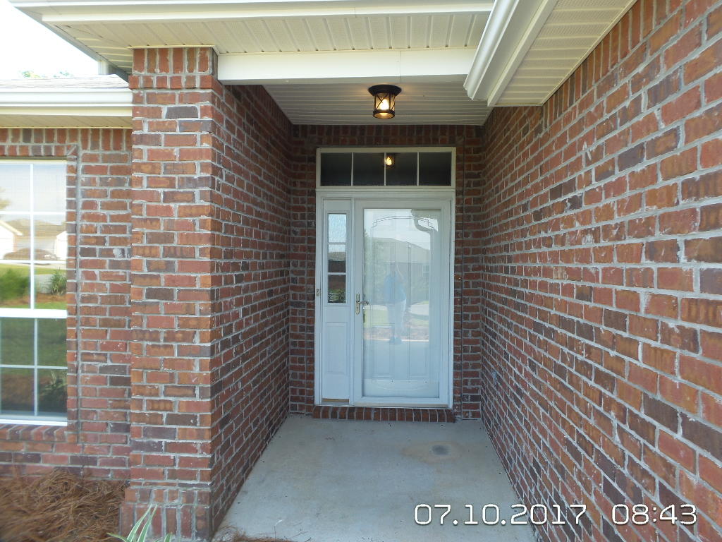 REDSTONE ESTATES - Residential Lease