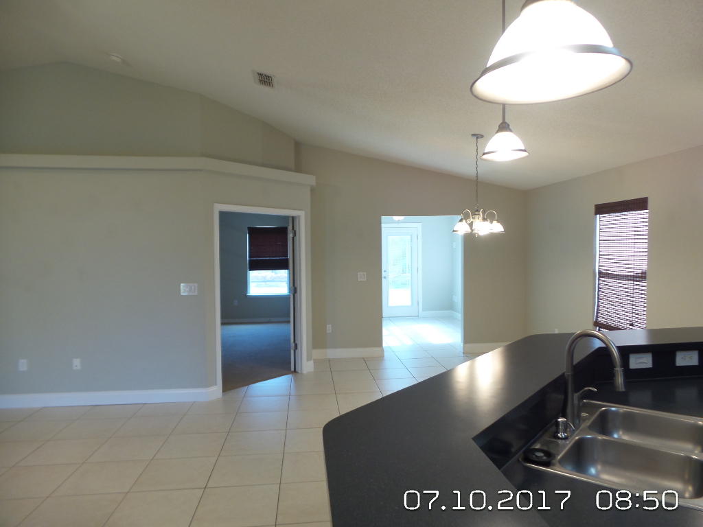 REDSTONE ESTATES - Residential Lease