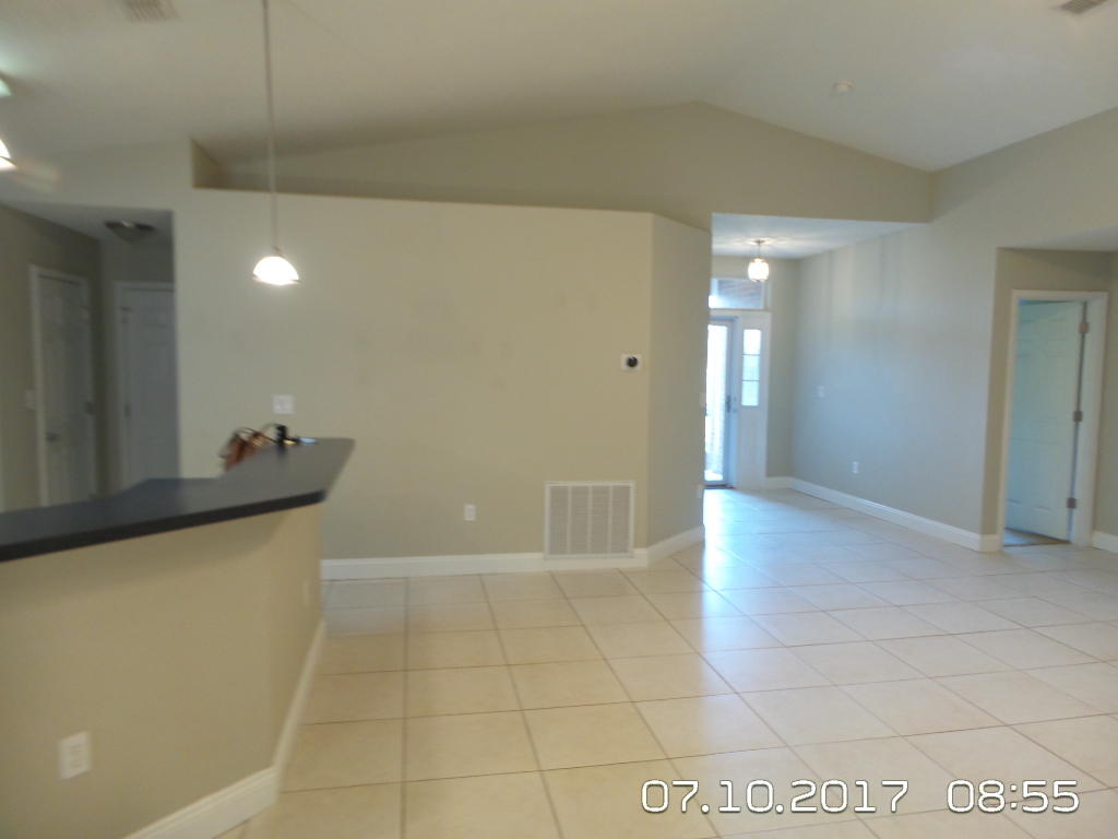 REDSTONE ESTATES - Residential Lease