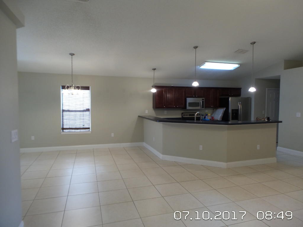 REDSTONE ESTATES - Residential Lease