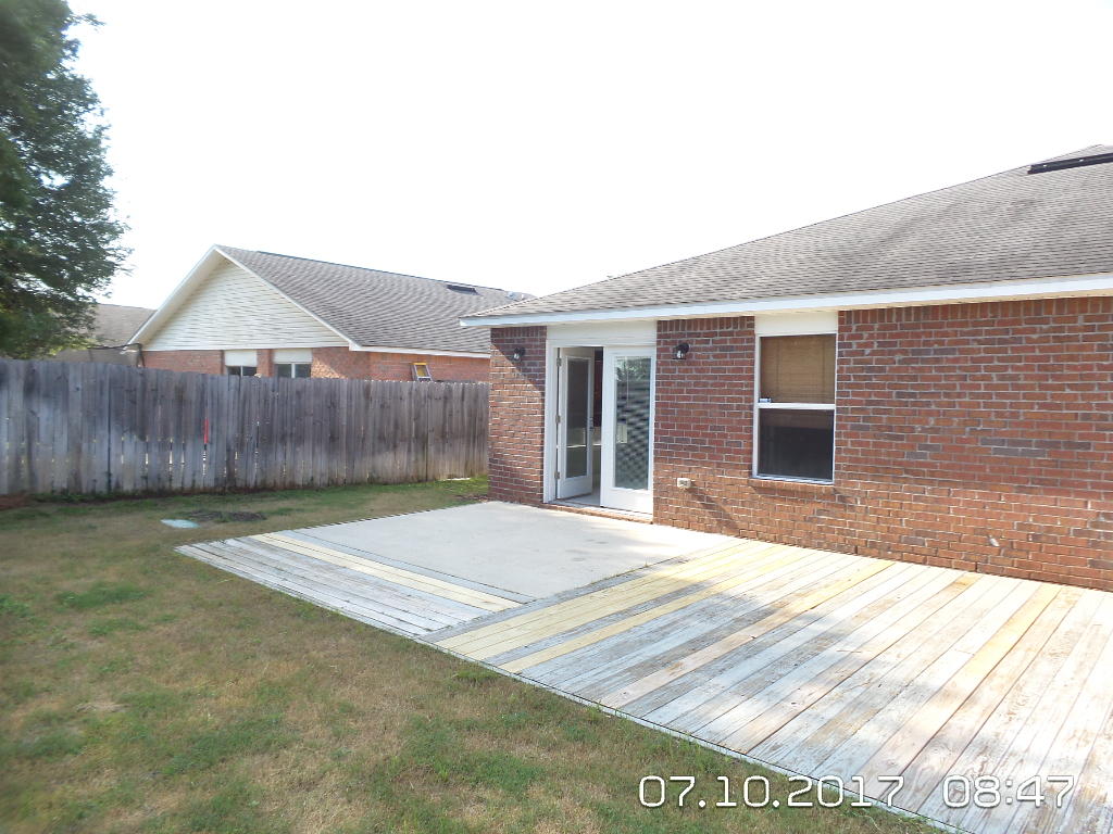 REDSTONE ESTATES - Residential Lease