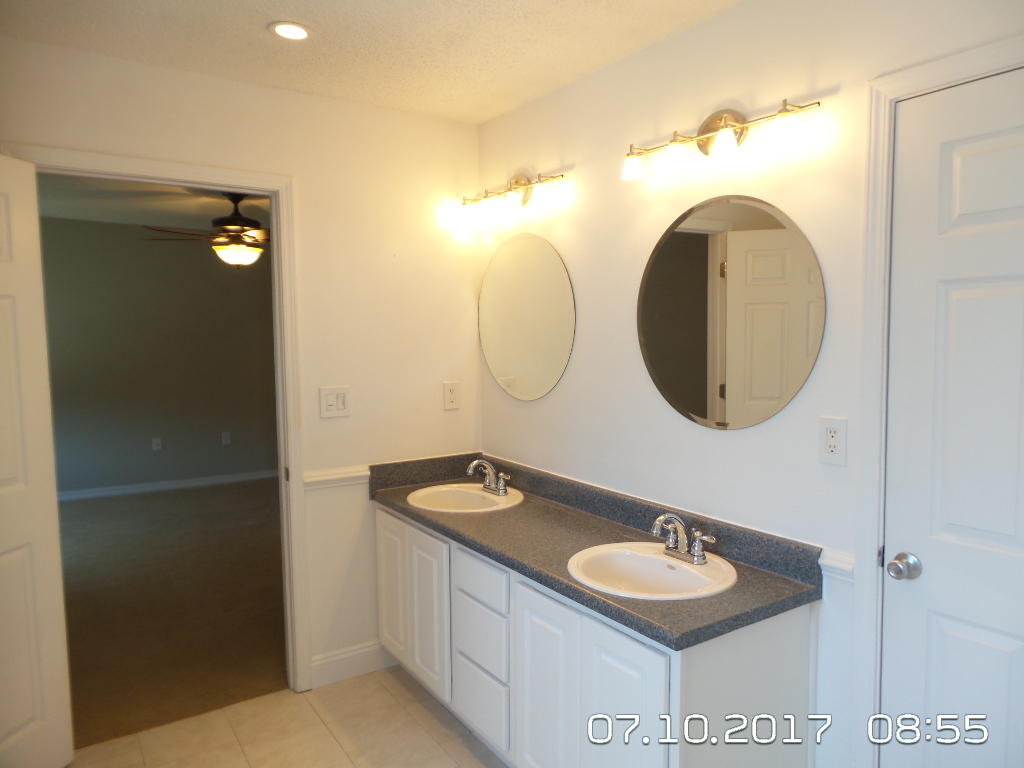 REDSTONE ESTATES - Residential Lease