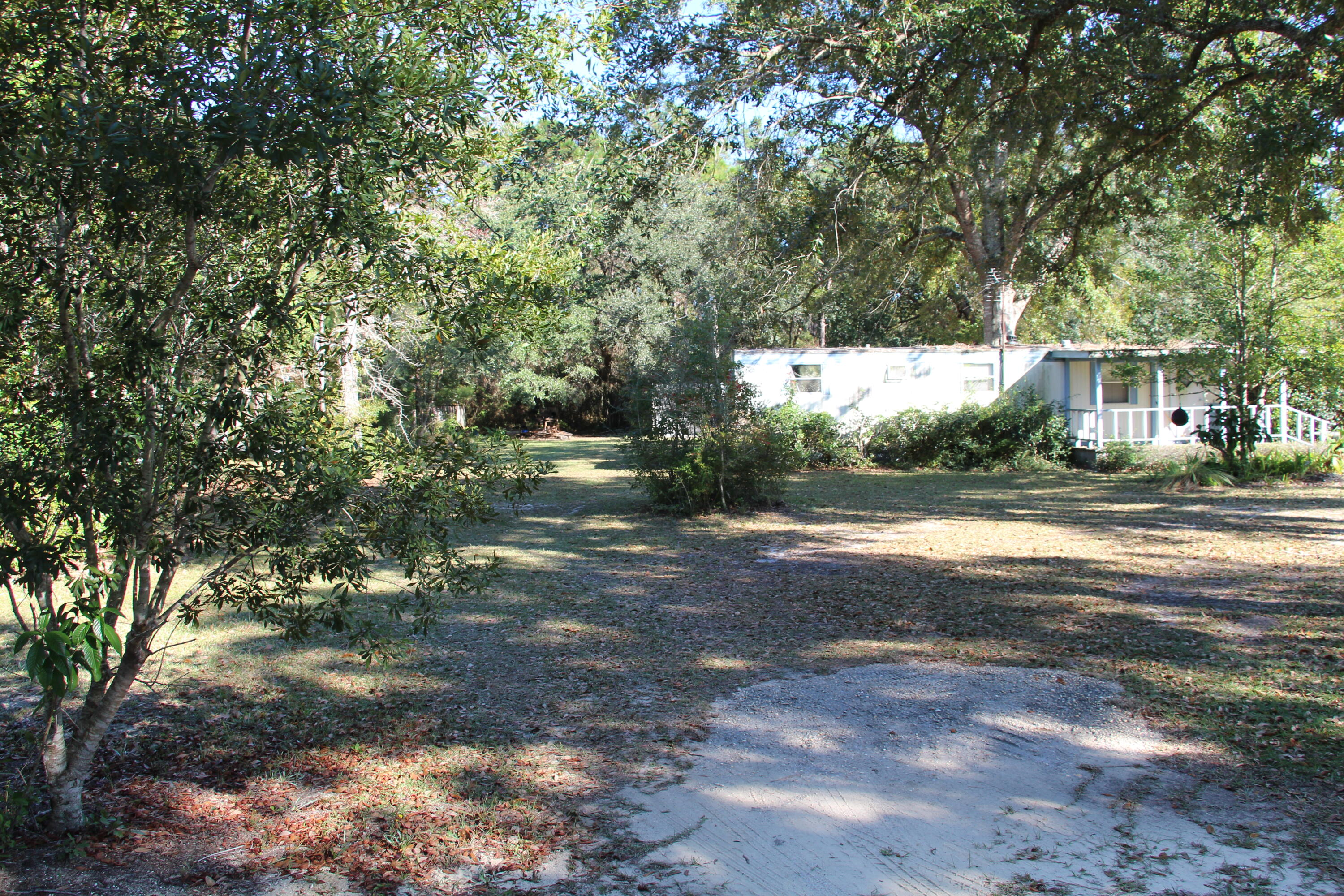 NO RECORDED SUBDIVISION - Land