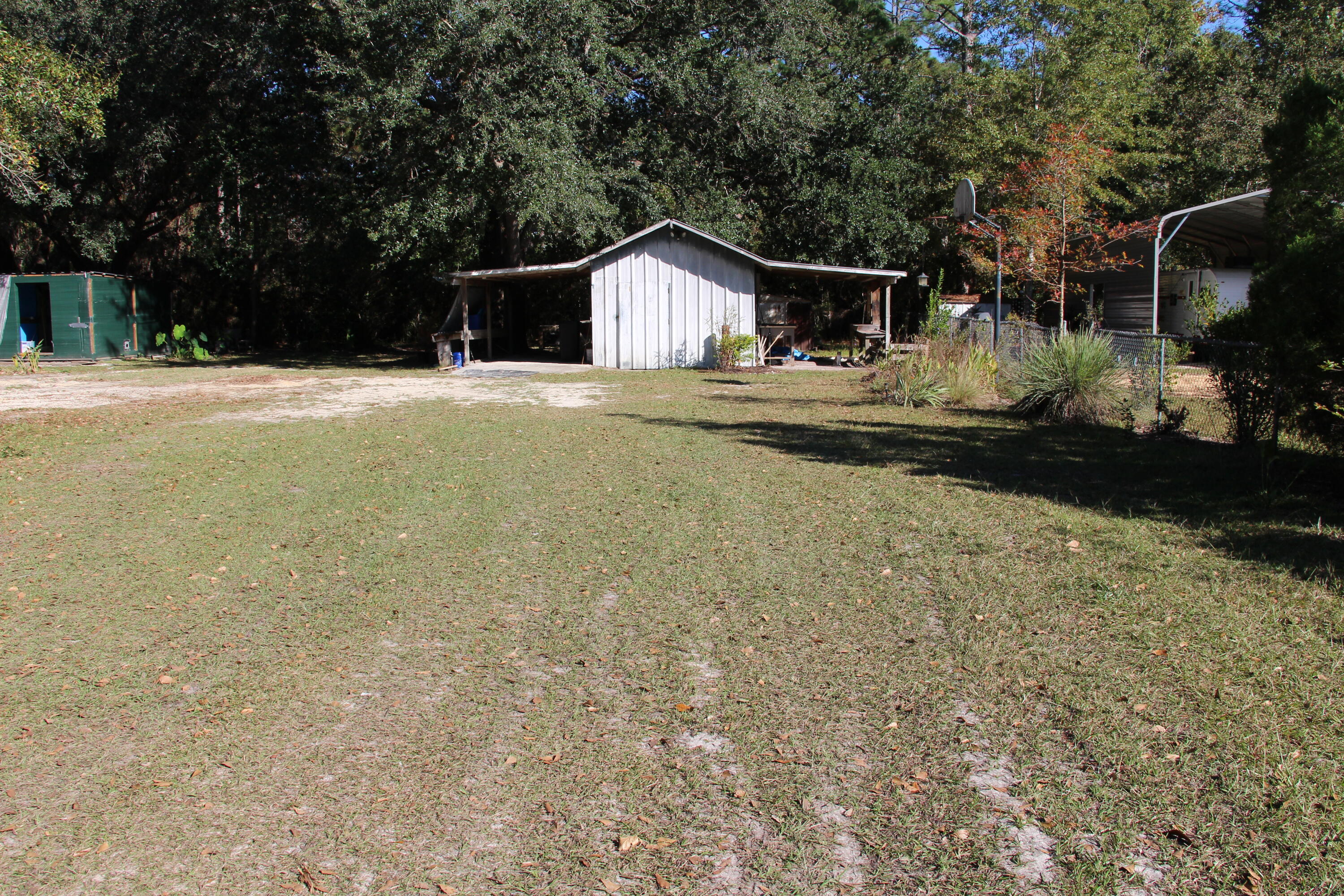 NO RECORDED SUBDIVISION - Land
