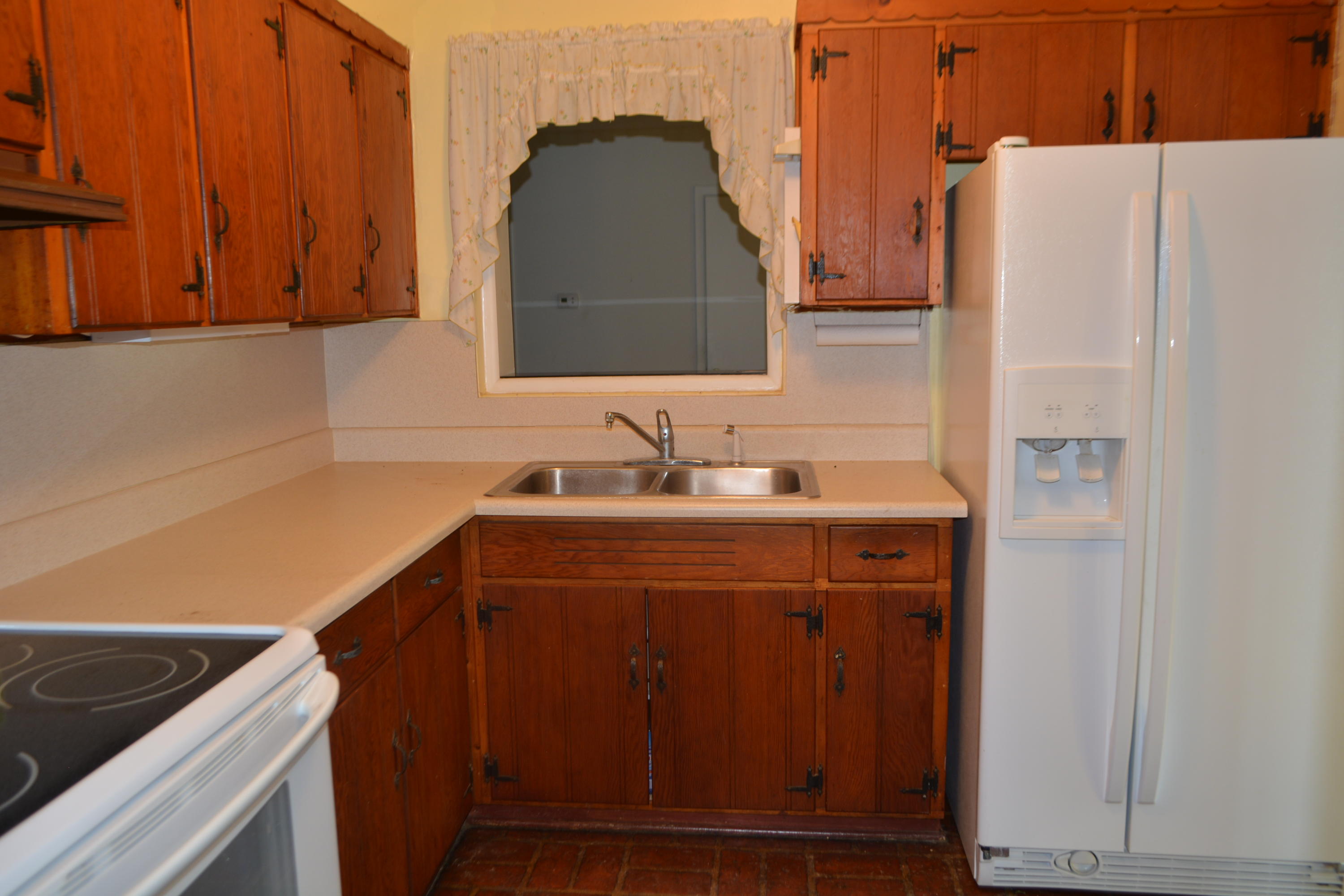 Garnier Beach - Residential