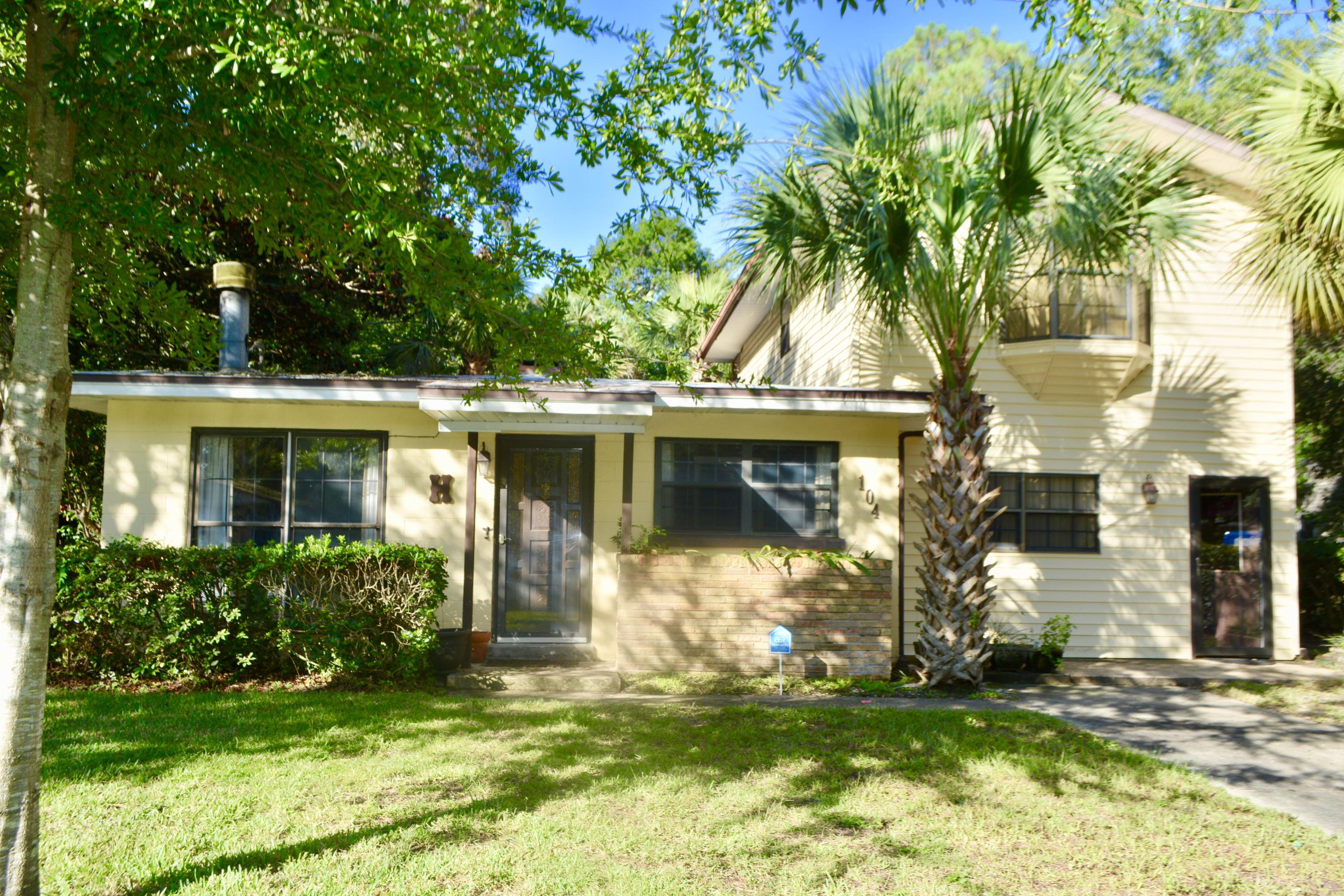 ** GREAT OPPORTUNITY ** Older home that needs a new family to love it! Great bones with lots of opportunity to become a spectacular home! Original portion of home is a 3/1 built in the 50's ... a 2 story addition with a large den, 1/2 bath and master suite was added in the 80's. Large fenced backyard with an in-ground pool and 9 x 15 screened porch. Call for more information!