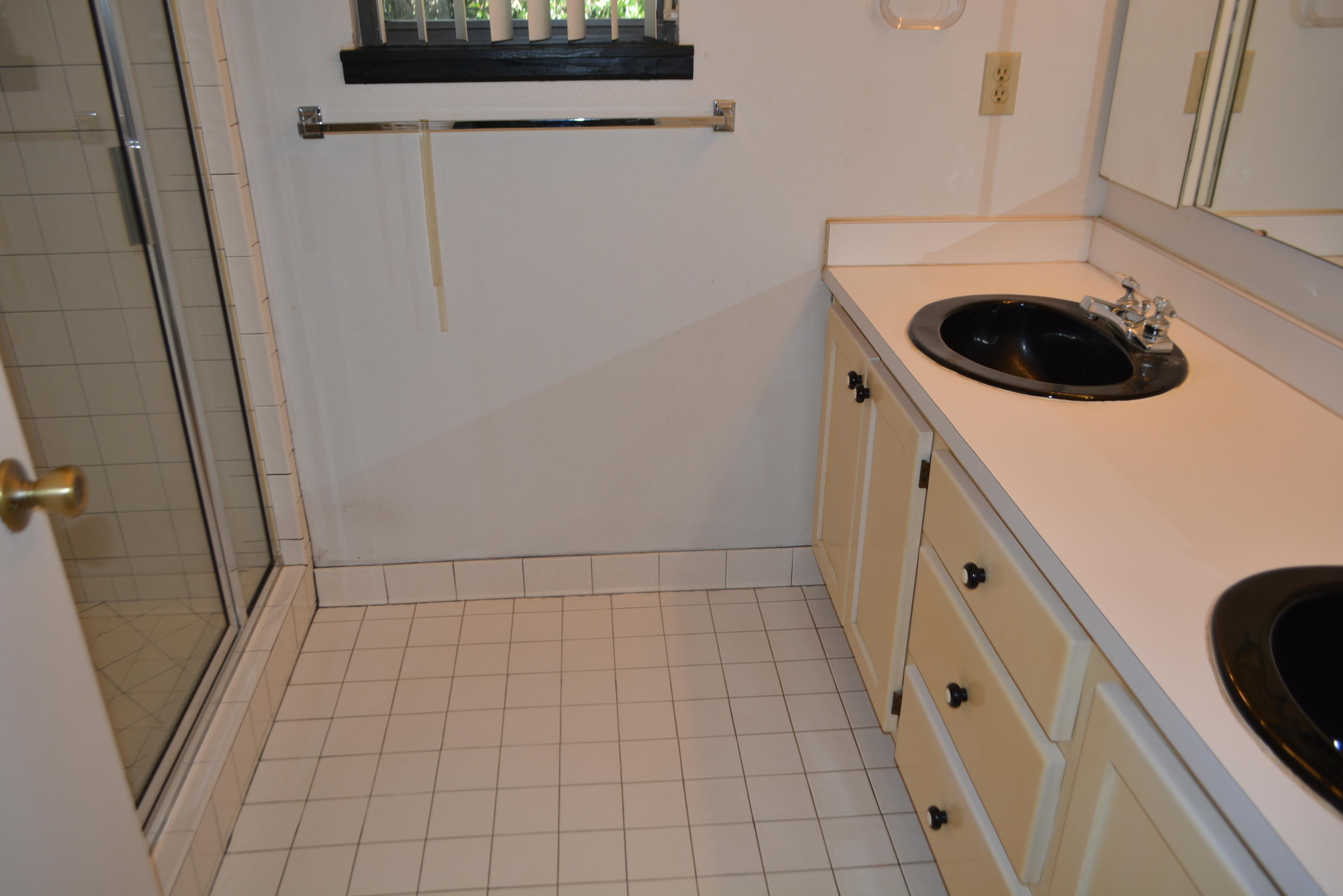 Garnier Beach - Residential