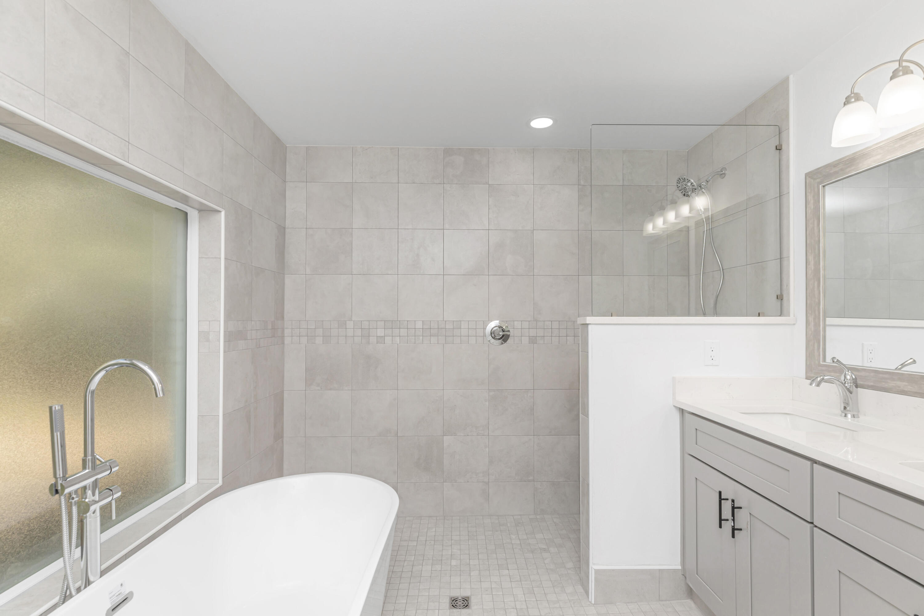 MORRIS ADDN TO CRESTVIEW - Residential