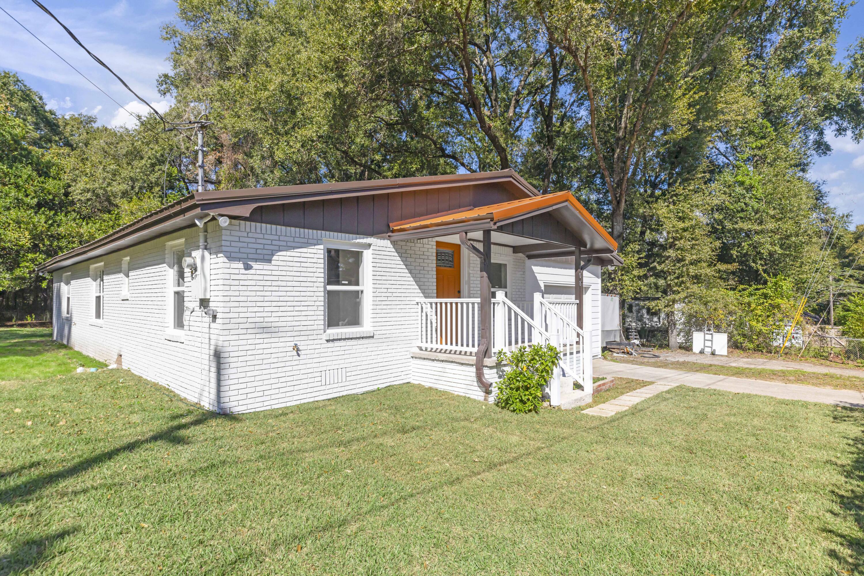 MORRIS ADDN TO CRESTVIEW - Residential